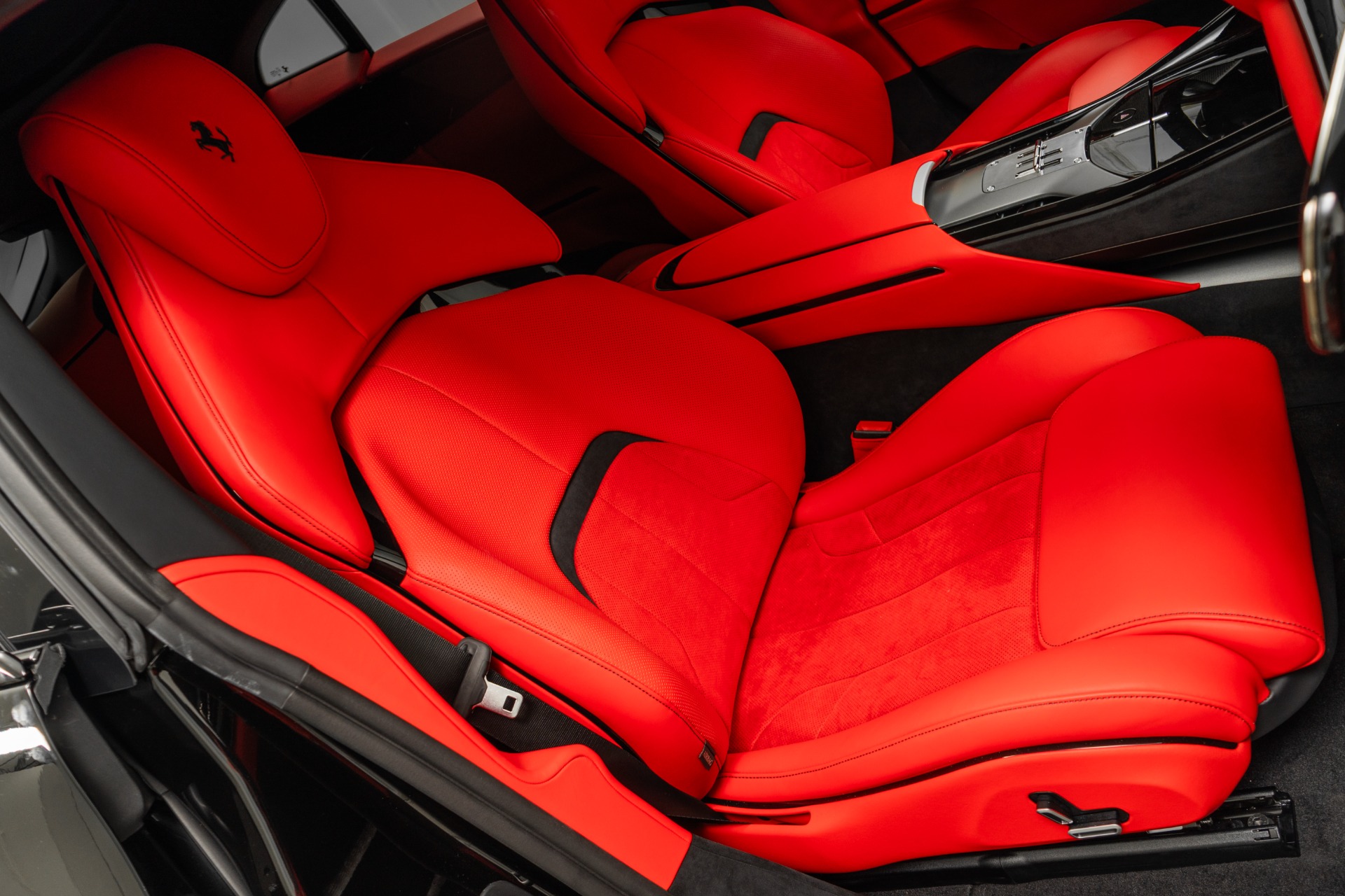 2025 Purosangue -Only 934 Miles, Rosso Ferrari Interior, Heated And Ventilated Seats, 715HP picture #17