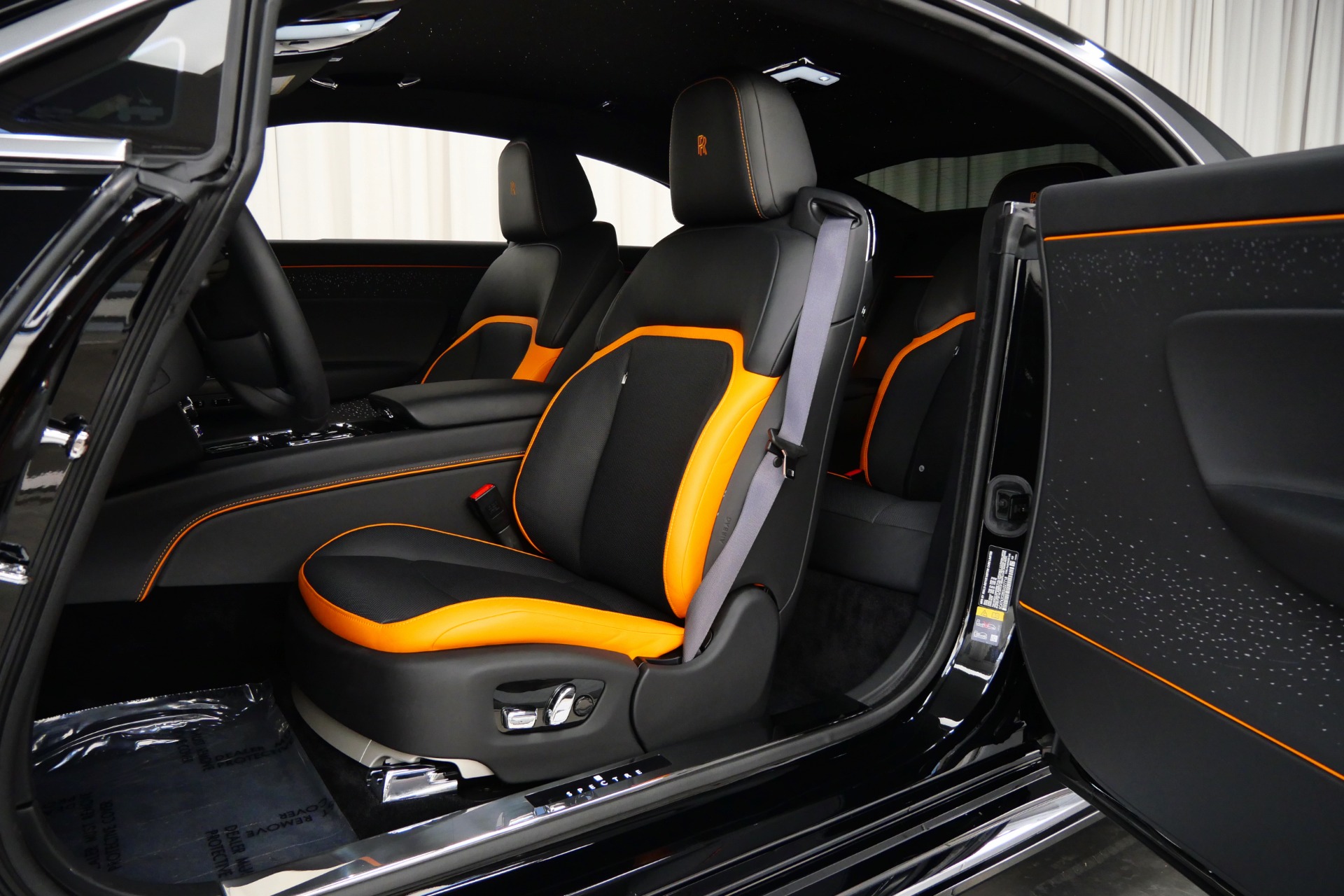 2025 Rolls Royce Spectre photo 19