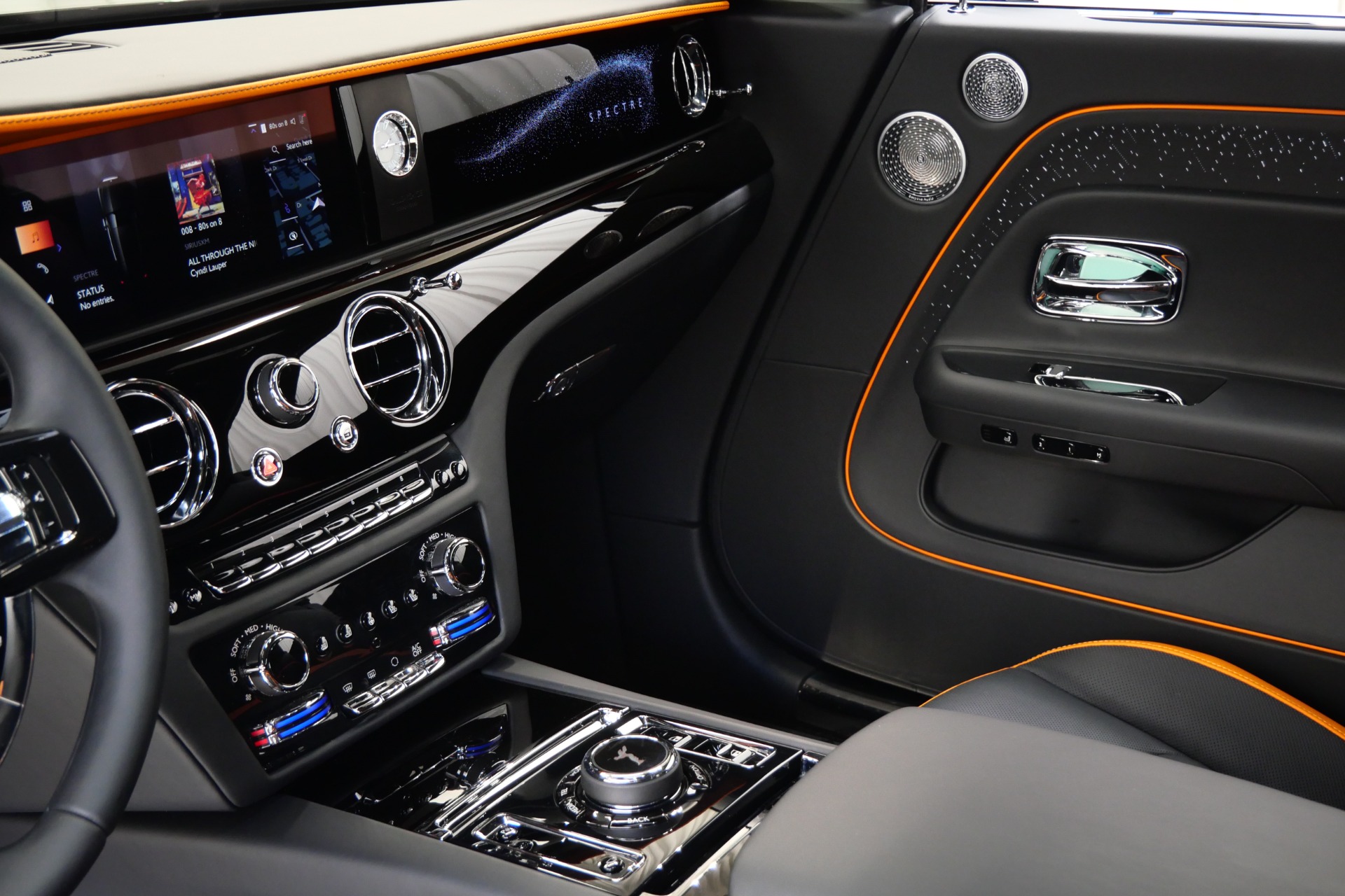 2025 Rolls Royce Spectre photo 24