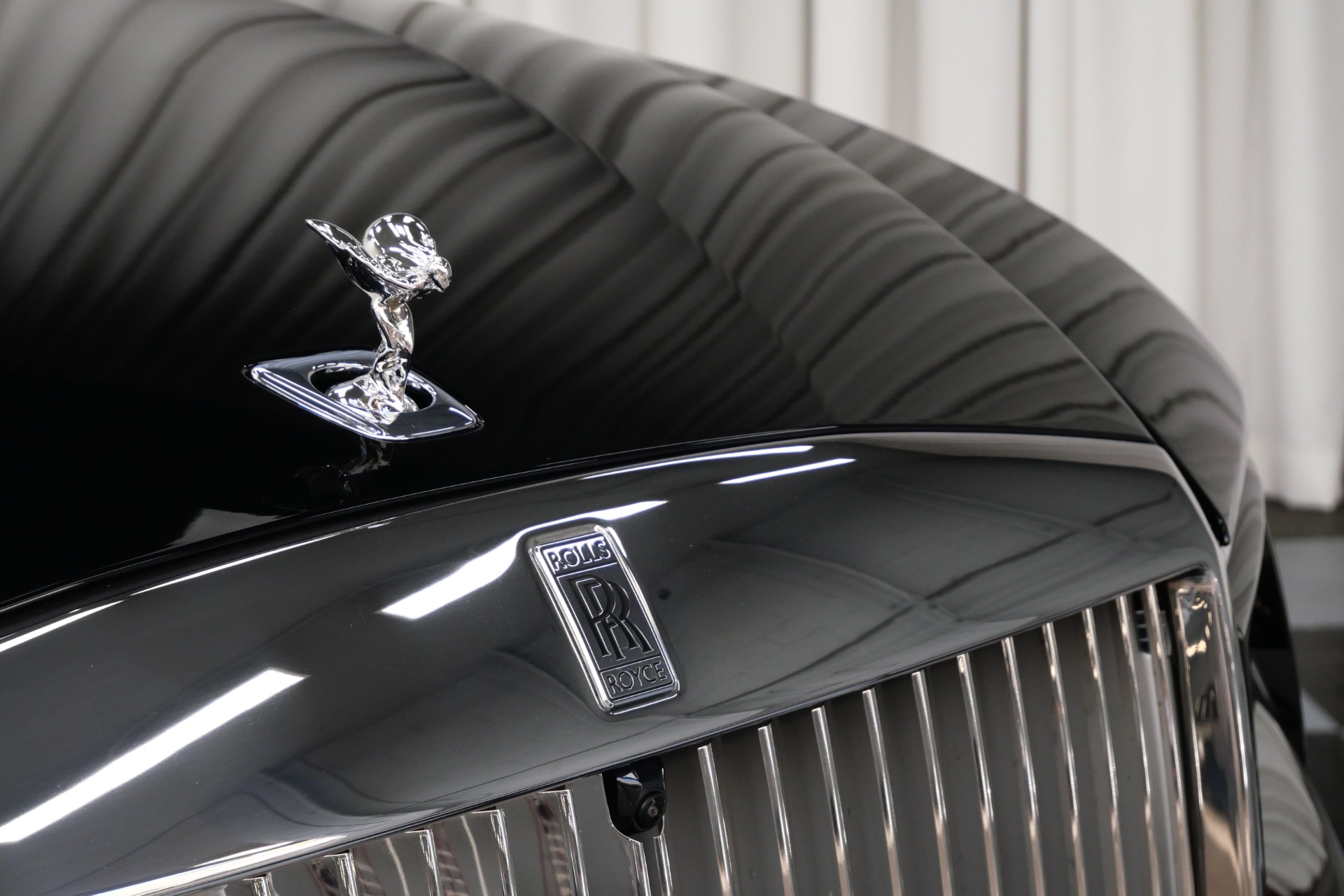 2025 Rolls Royce Spectre photo 36