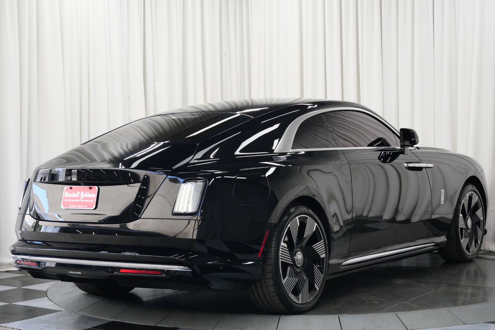 2025 Rolls Royce Spectre photo 38