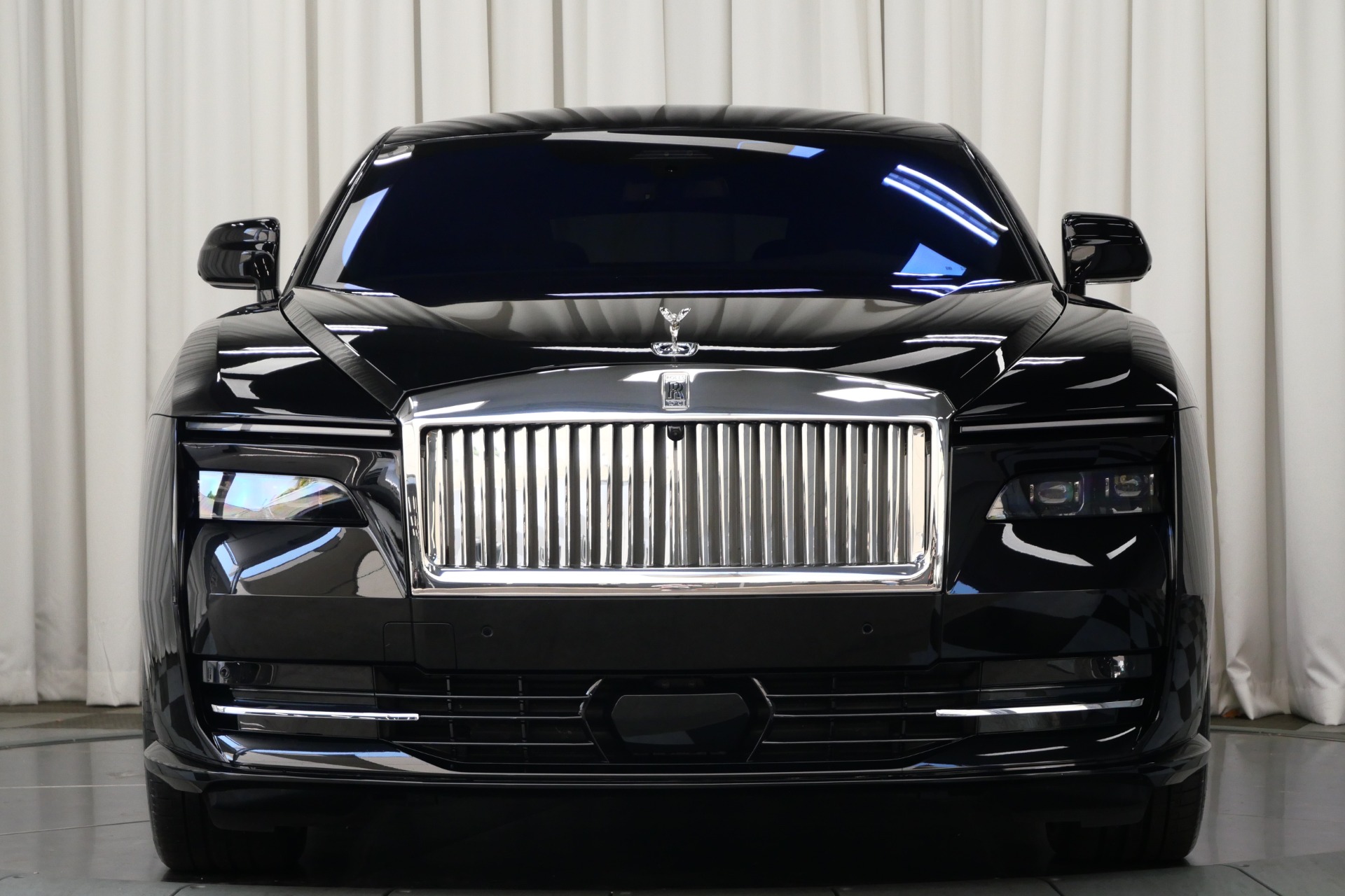 2025 Rolls Royce Spectre photo 5
