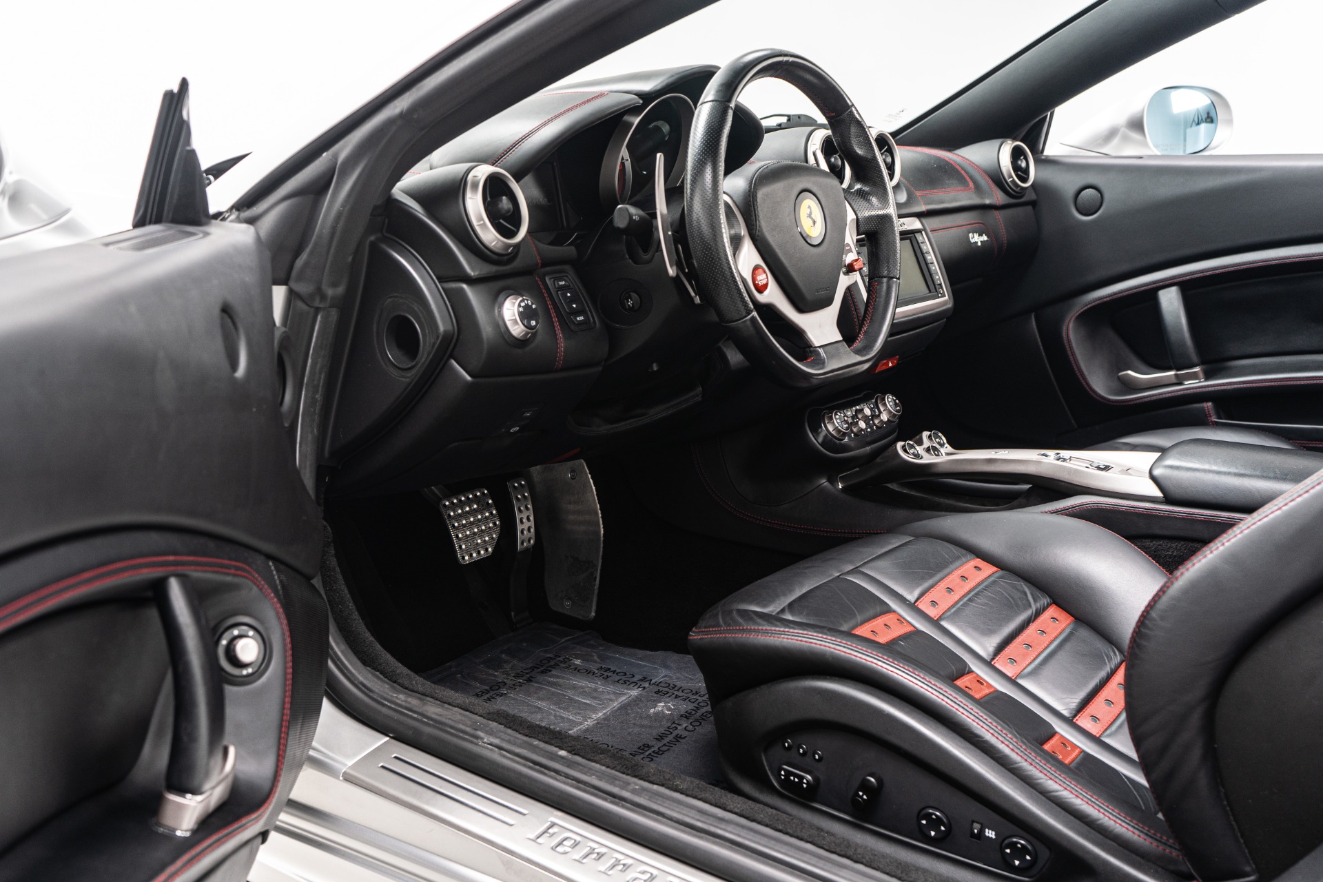 2013 California -Vossen Wheels, Daytona Seats, Red Daytona Bars picture #15