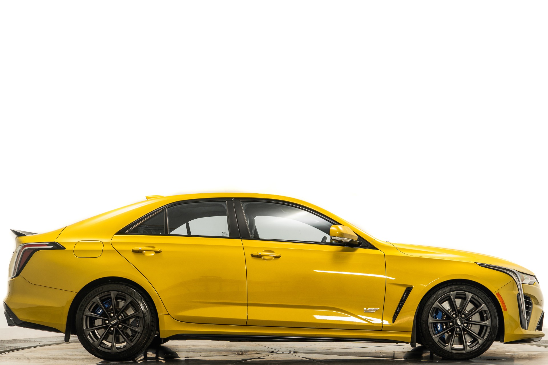 2024 Cadillac CT4 V-Series Blackwing's photo