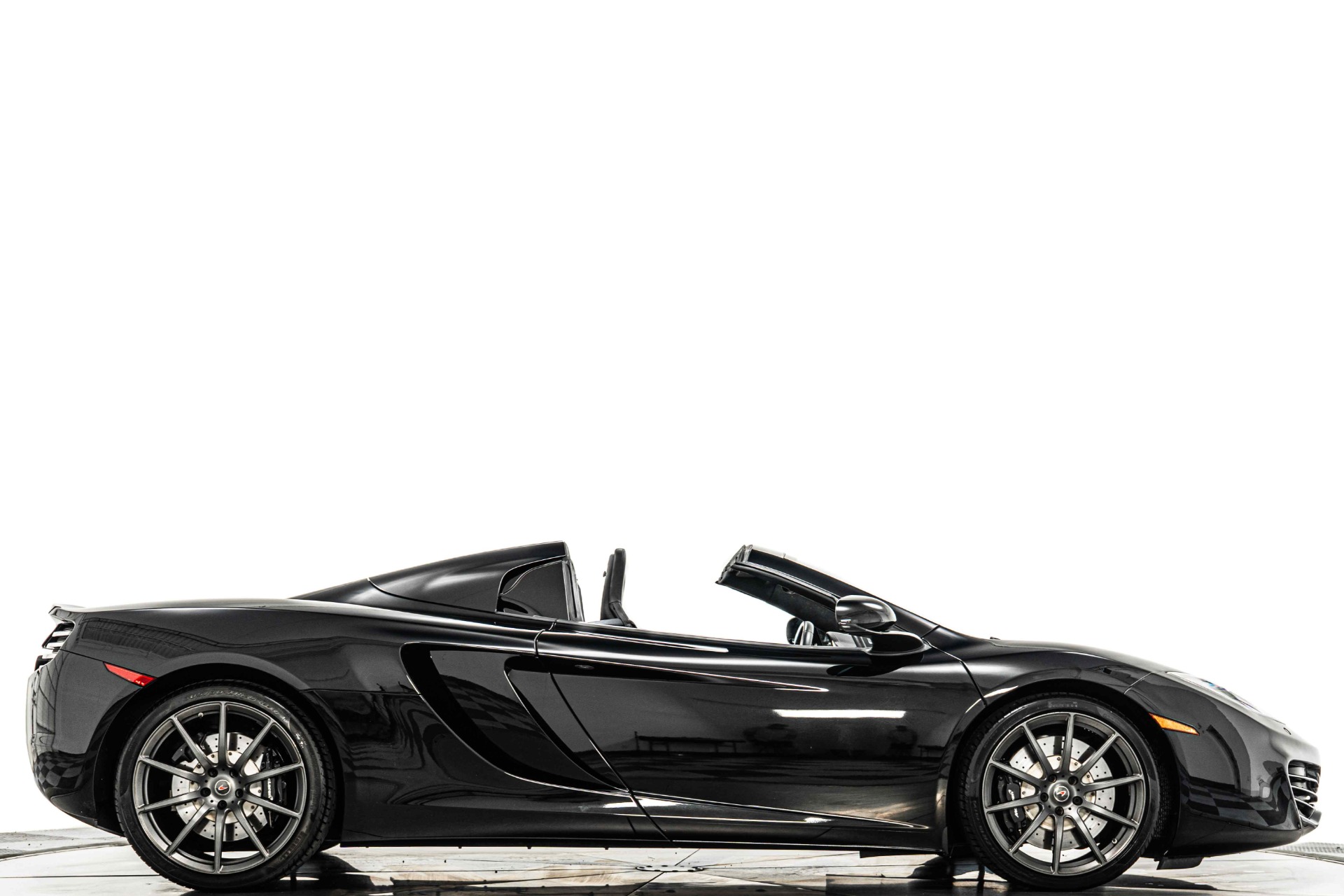 2013 McLaren 12C Base