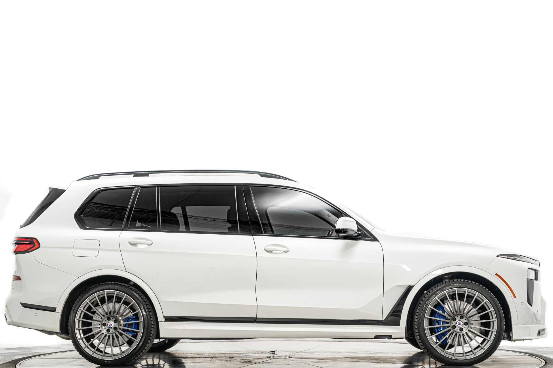 2024 BMW X7 ALPINA XB7's photo