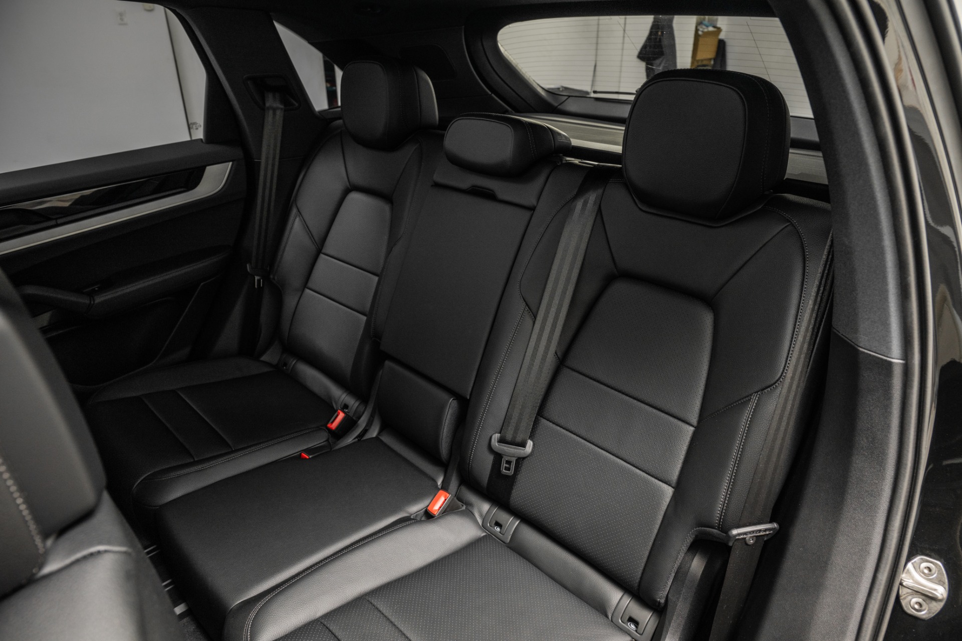2025 Cayenne -Premium Package Plus, RS Spyder Design Wheels picture #15