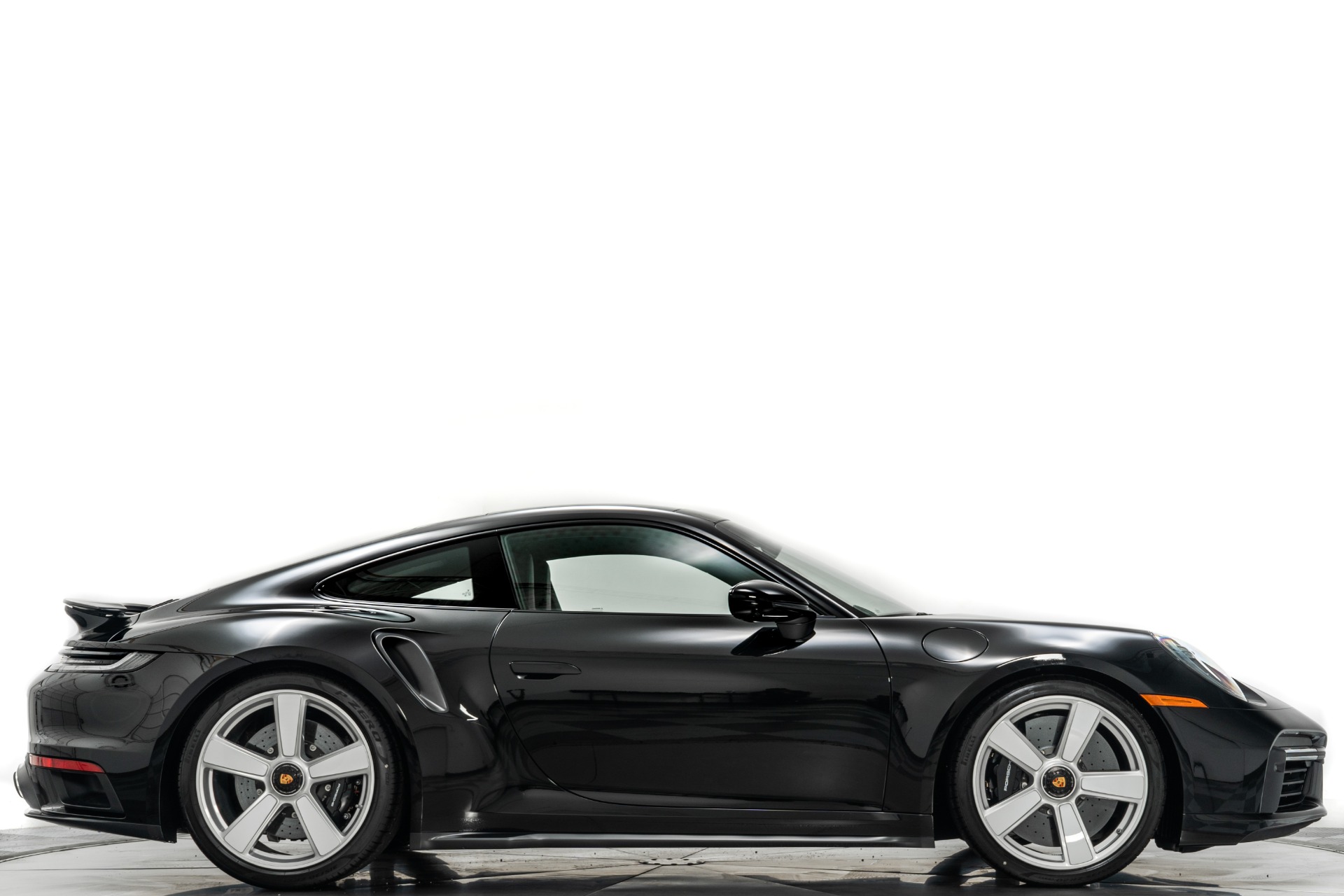 2025 Porsche 911 Turbo's photo