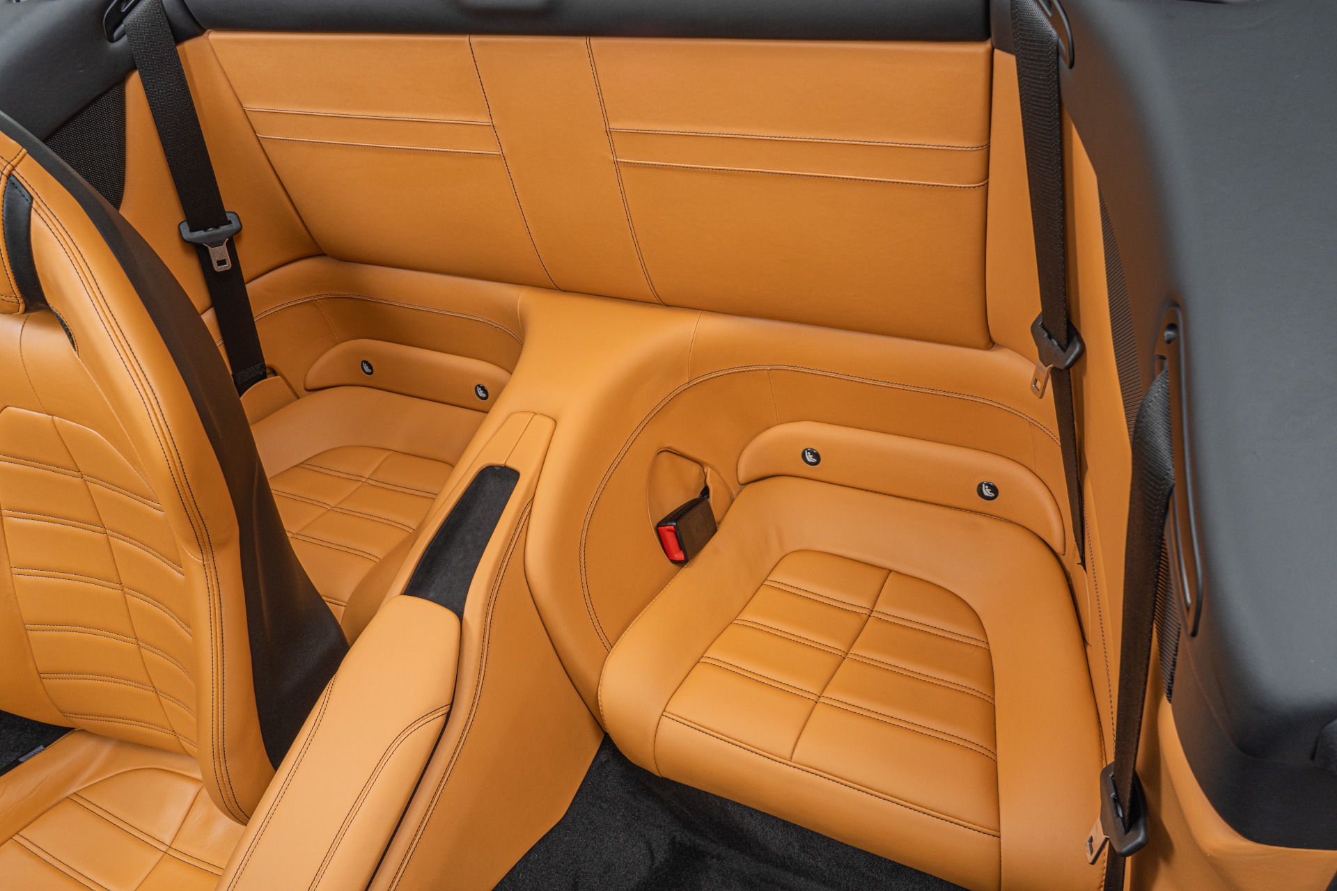 2016 California T- Diamond Turned Wheels, Carbon/Leather Steering Wheel W/leds picture #7