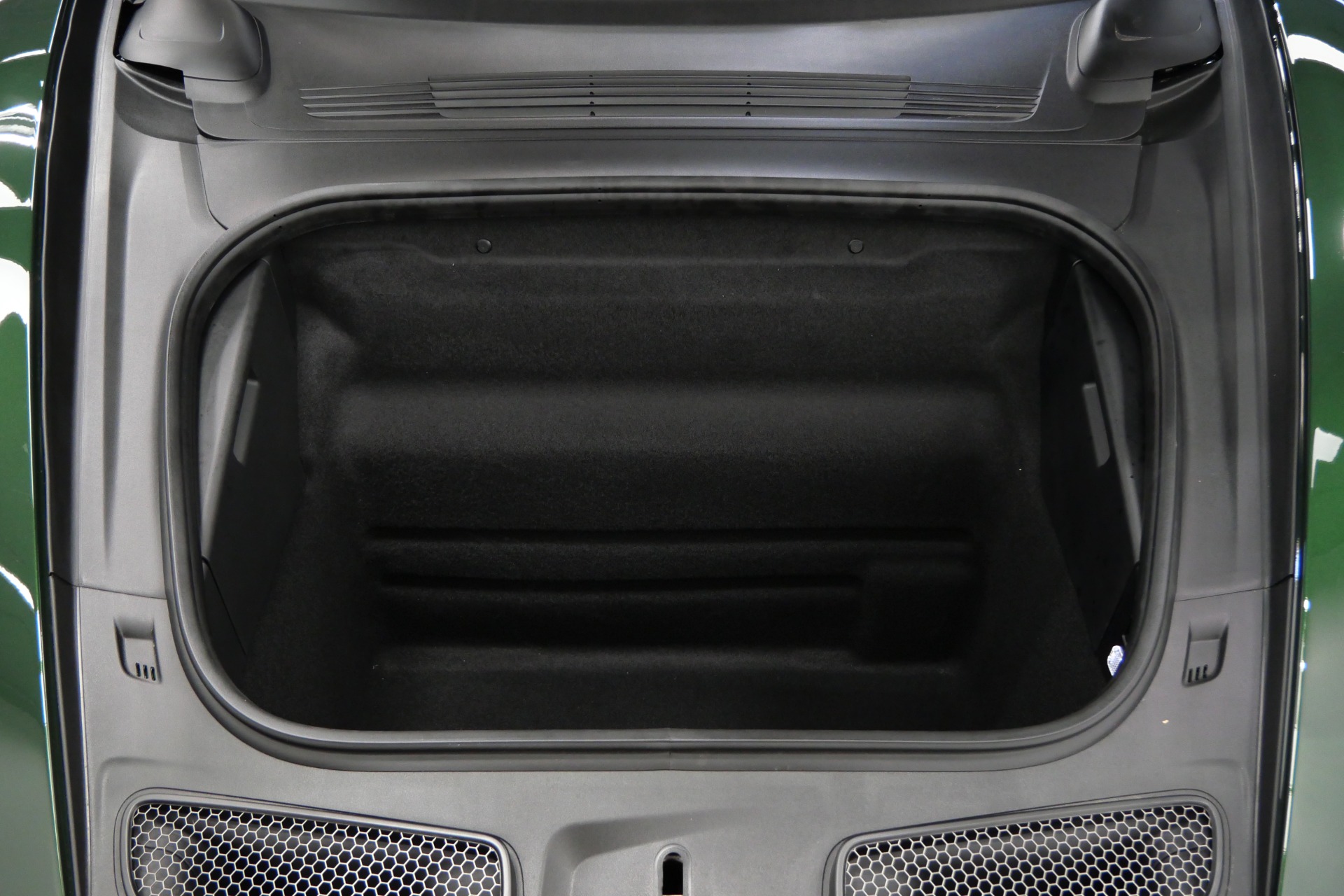 2026 911 GT3 -Weissach Package, 6 Speed Manual, Delivery Miles picture #7