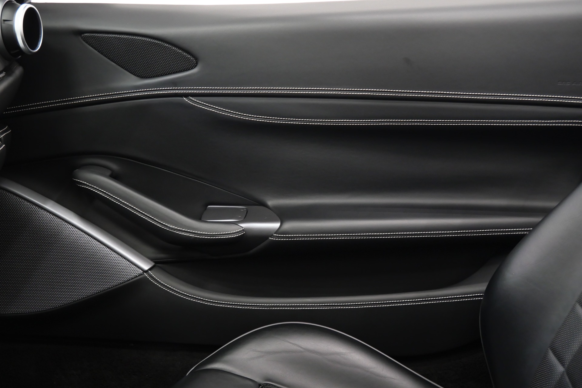 2019 Portofino -Interior Carbon Trim, High Power HiFi, Magneride Suspension picture #29