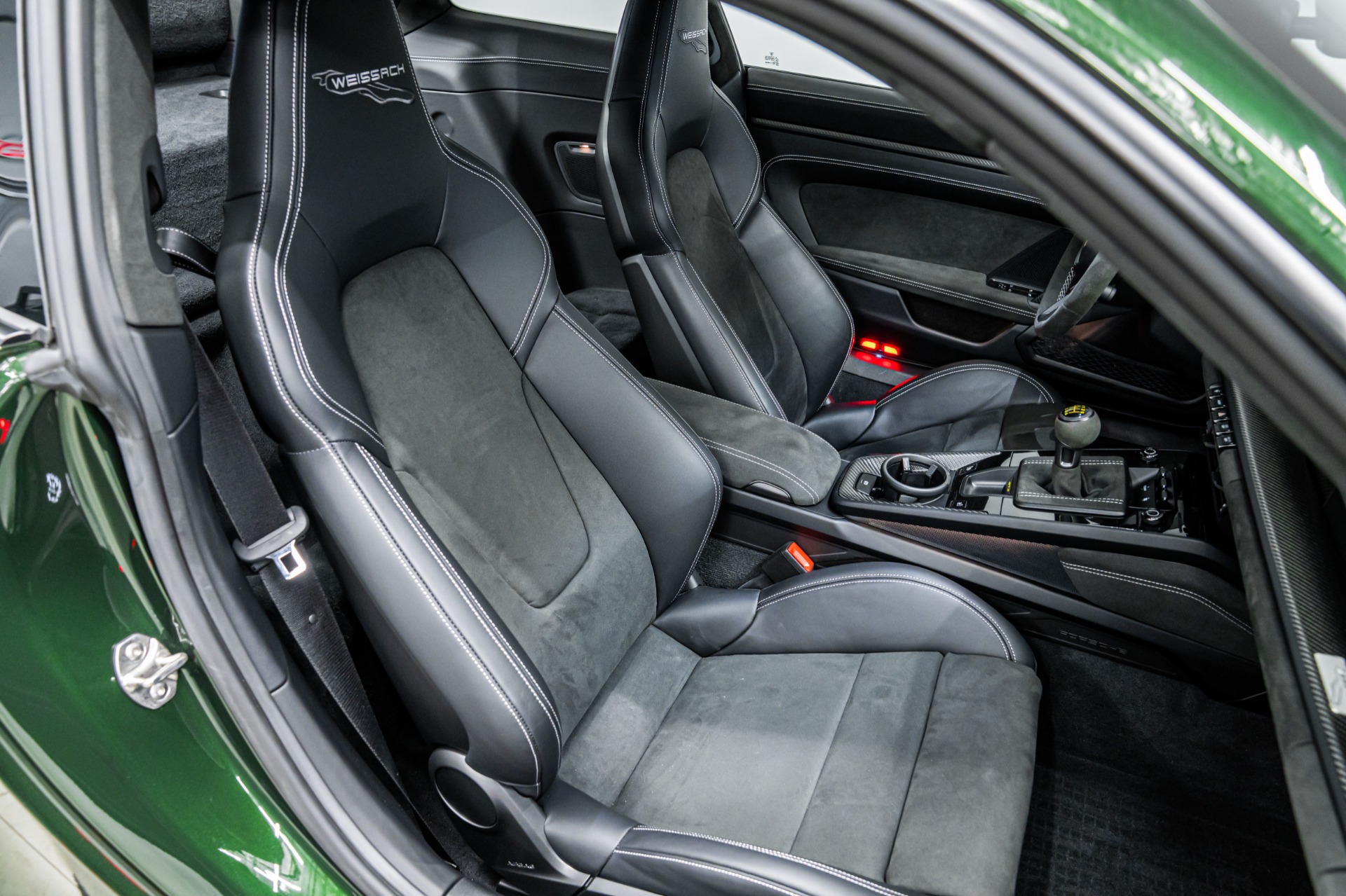 2025 911 GT3 -Weissach Package, 6 Speed Manual, Magnesium Wheels picture #16