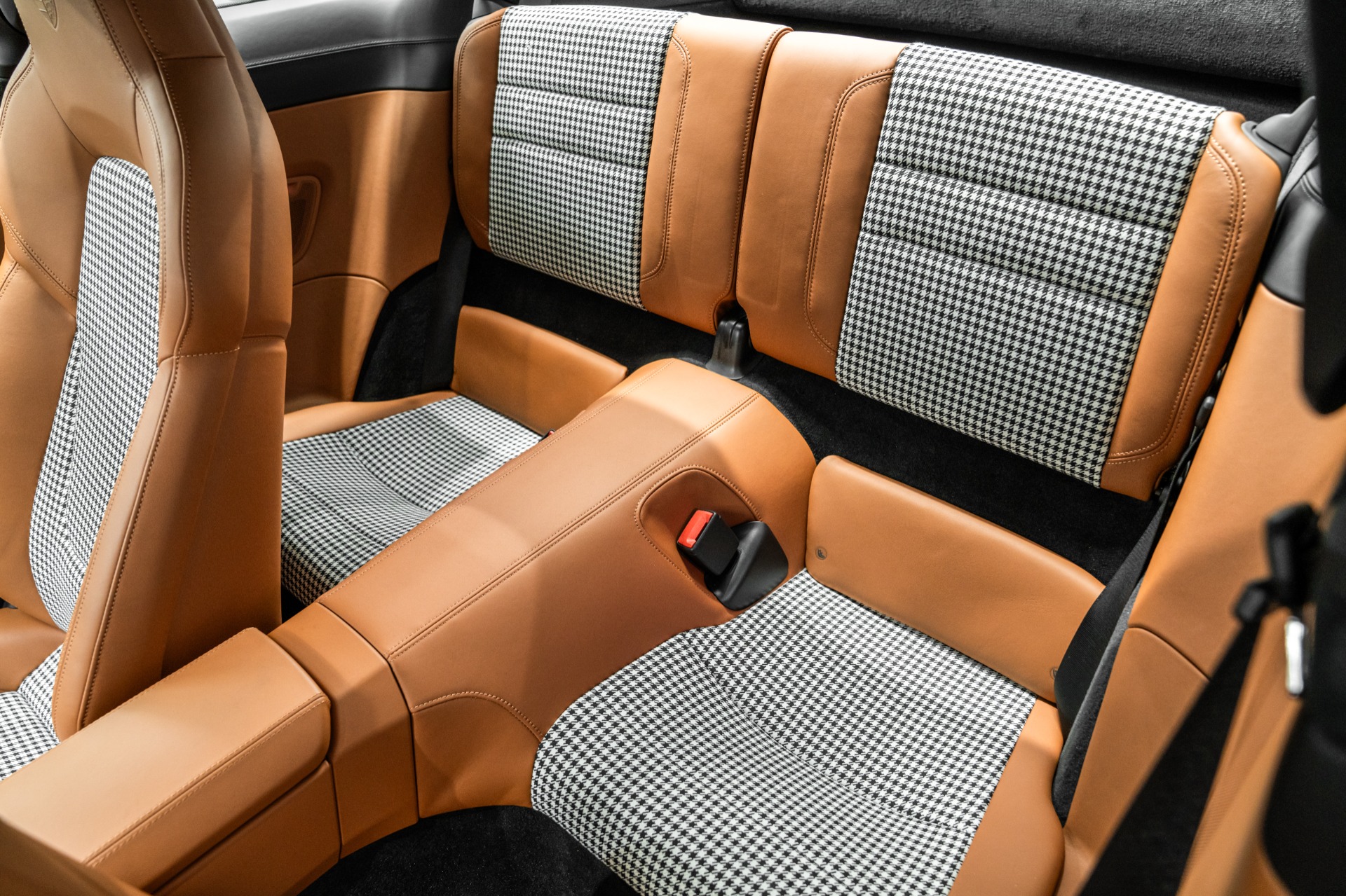 2023 911 Sport Classic -Low Miles, Extended Leather, 7 Speed Manual picture #18