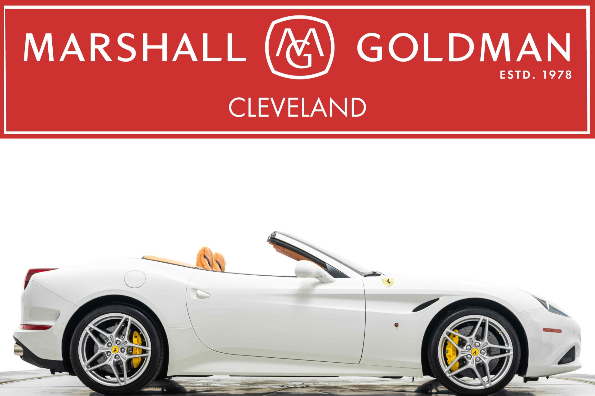 2015 Ferrari California T -Very Low Miles, Daytona Seats, Sport Wheels