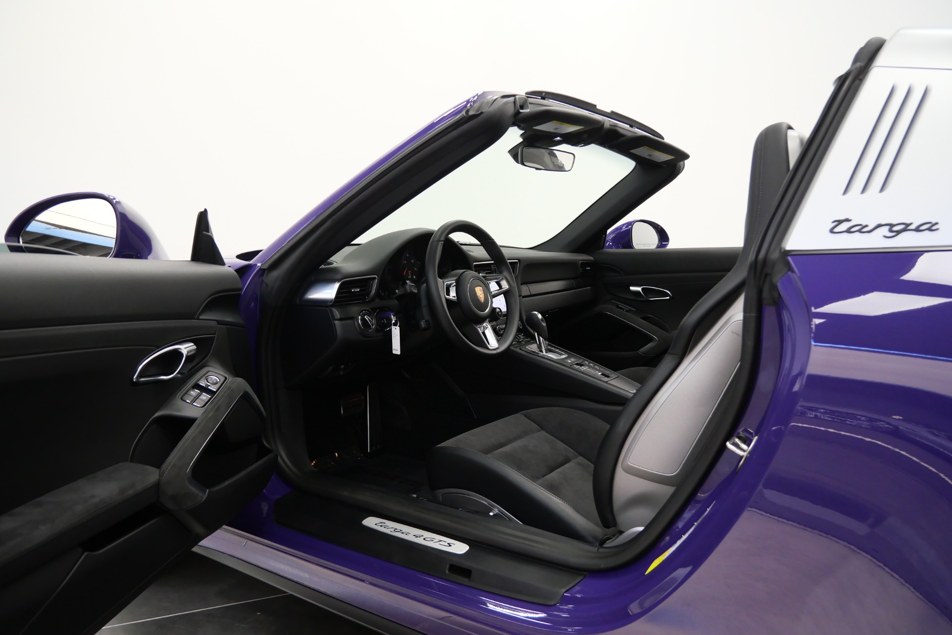 2018 911 Targa 4 GTS -Low Miles, Rare GT3RS Paint Color picture #15