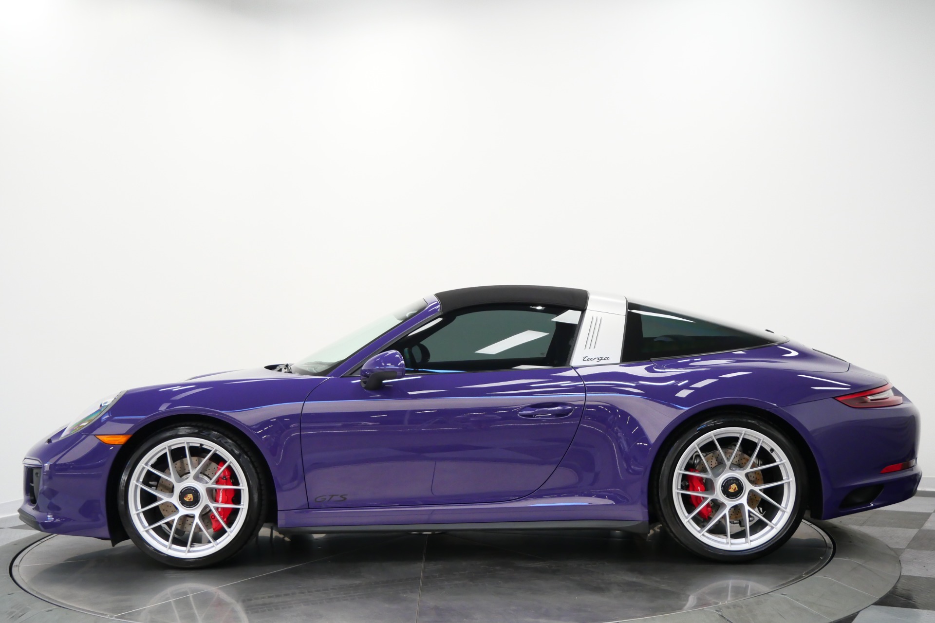 2018 911 Targa 4 GTS -Low Miles, Rare GT3RS Paint Color picture #5