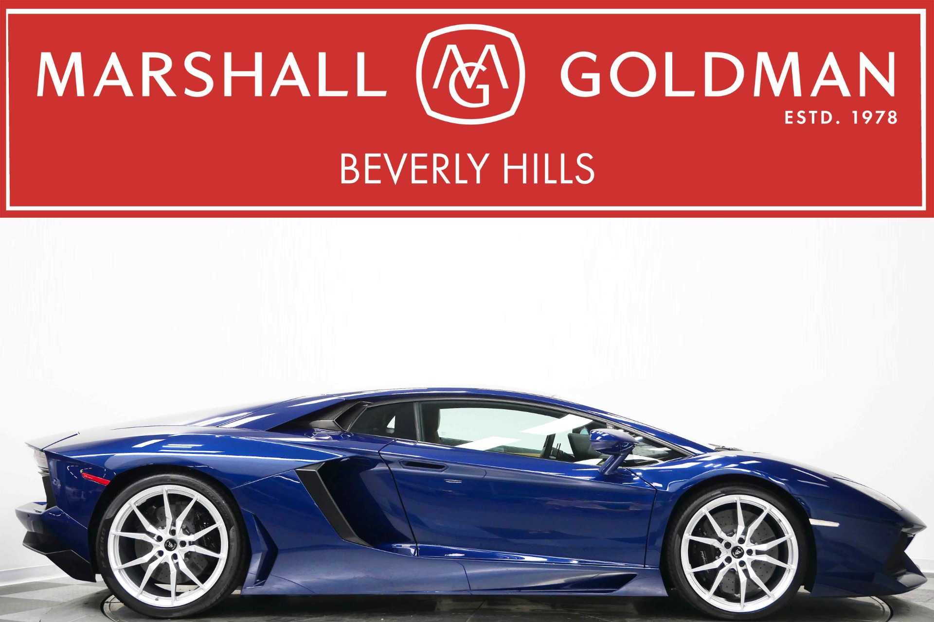 2014 Lamborghini Aventador LP 700-4 -Beautiful Color Combination, Transparent Engine Bonnet