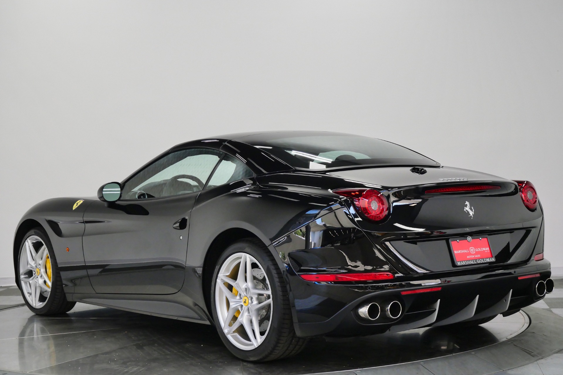 2015 California T -Carbon Fiber Interior Trim, Low Miles picture #6