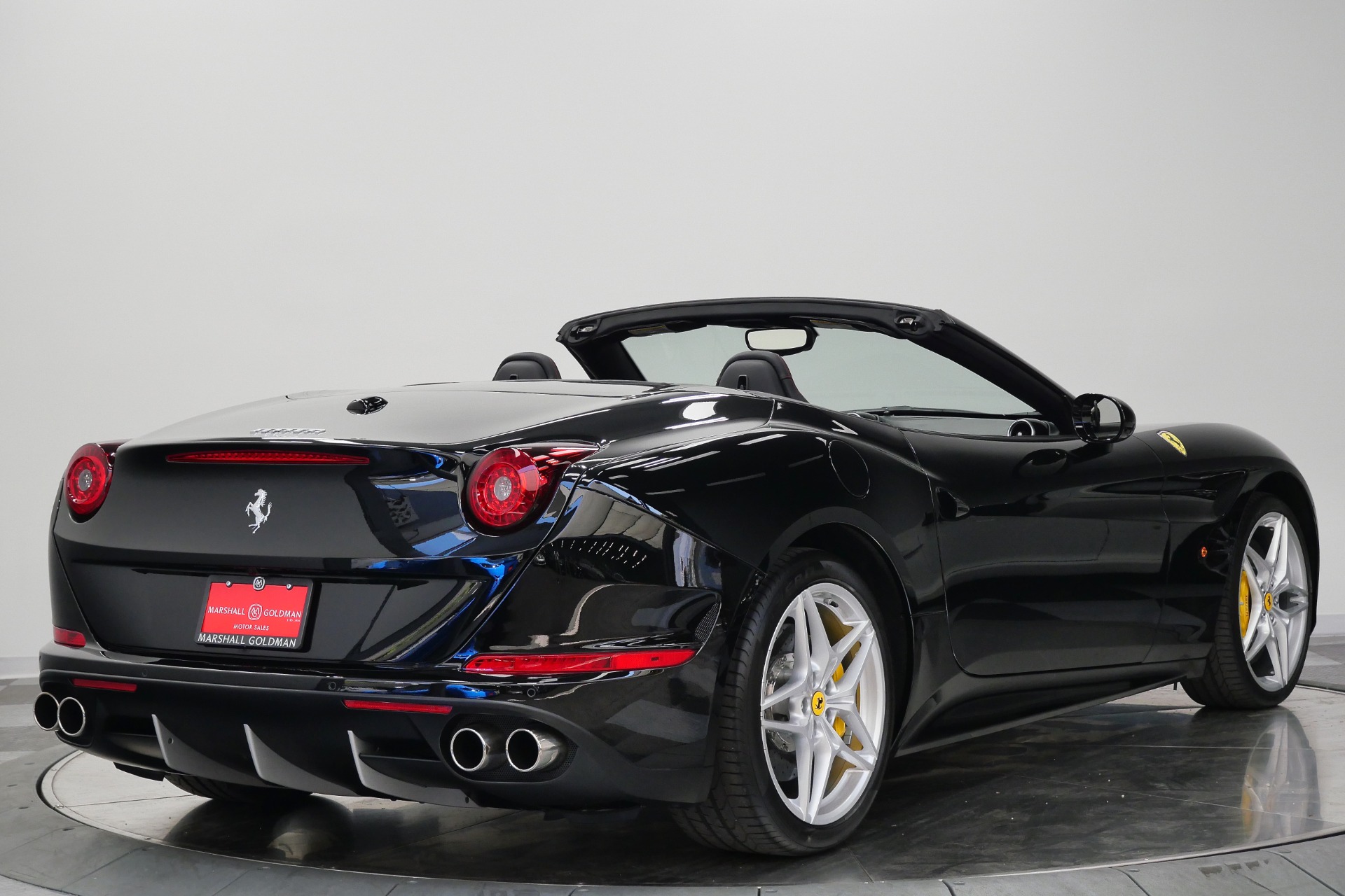 2015 California T -Carbon Fiber Interior Trim, Low Miles picture #8