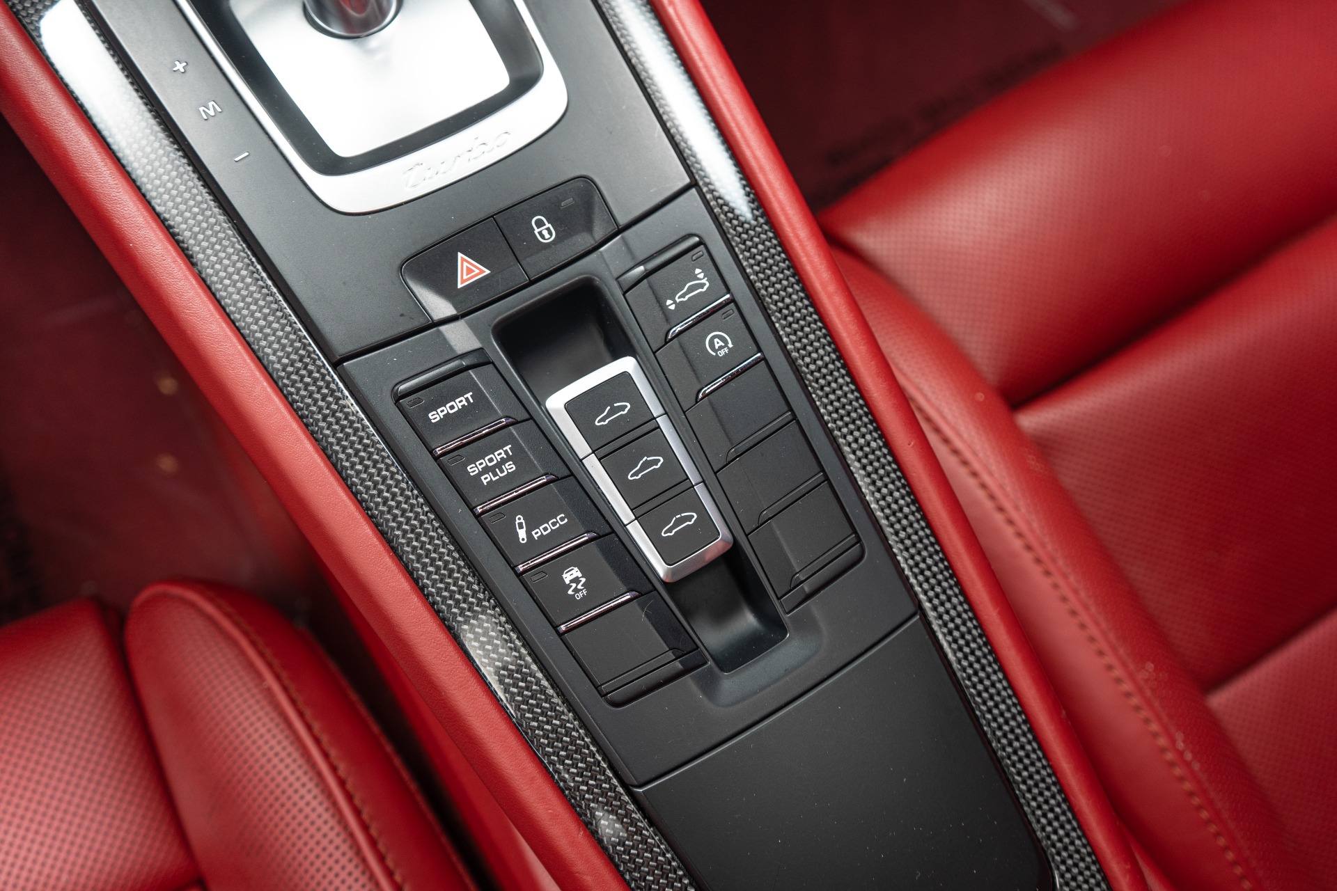 2014 911 Turbo S -560 Horsepower, Natural Leather, Heated And Ventilated Seats picture #24