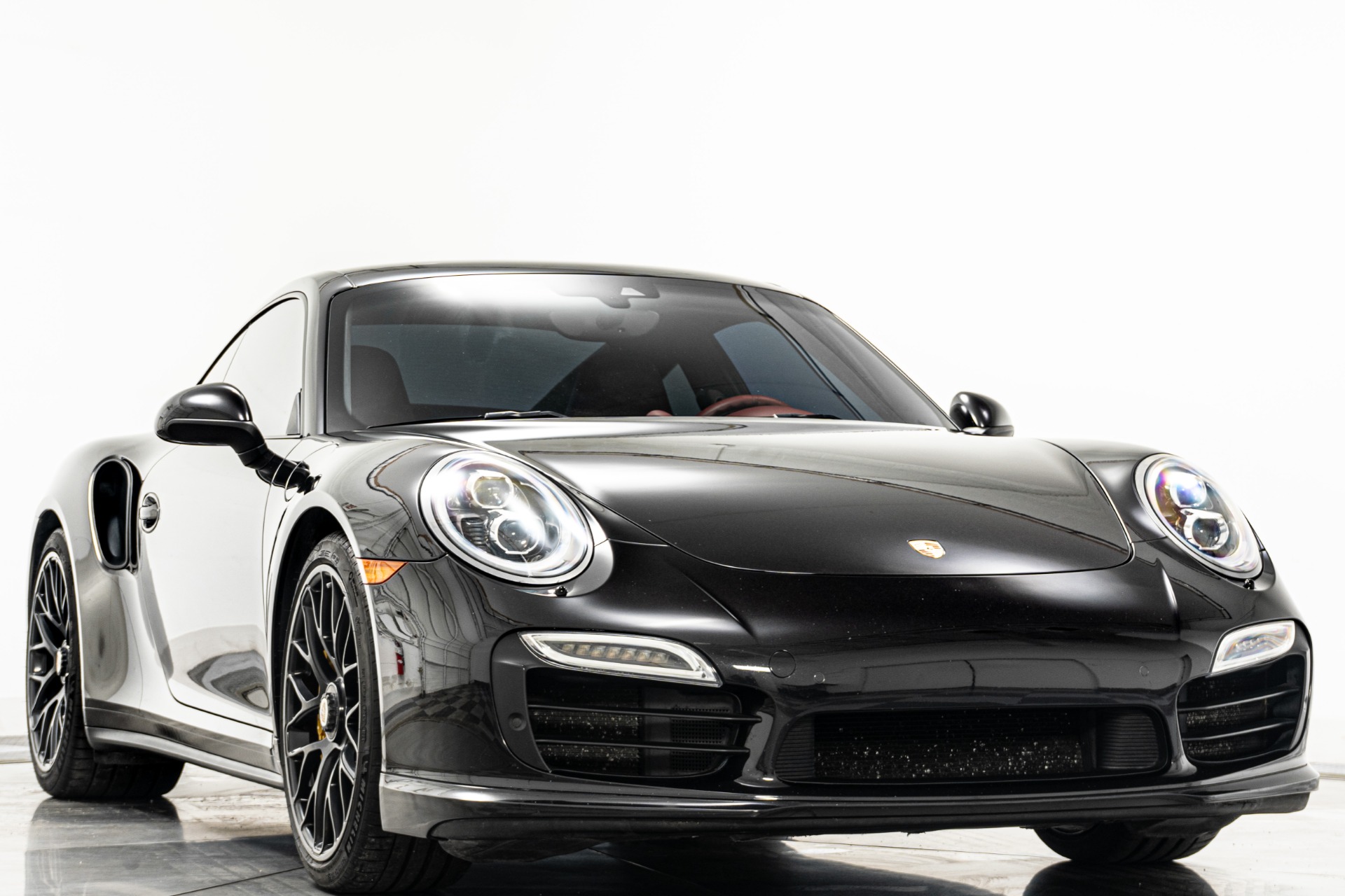 2014 911 Turbo S -560 Horsepower, Natural Leather, Heated And Ventilated Seats picture #22