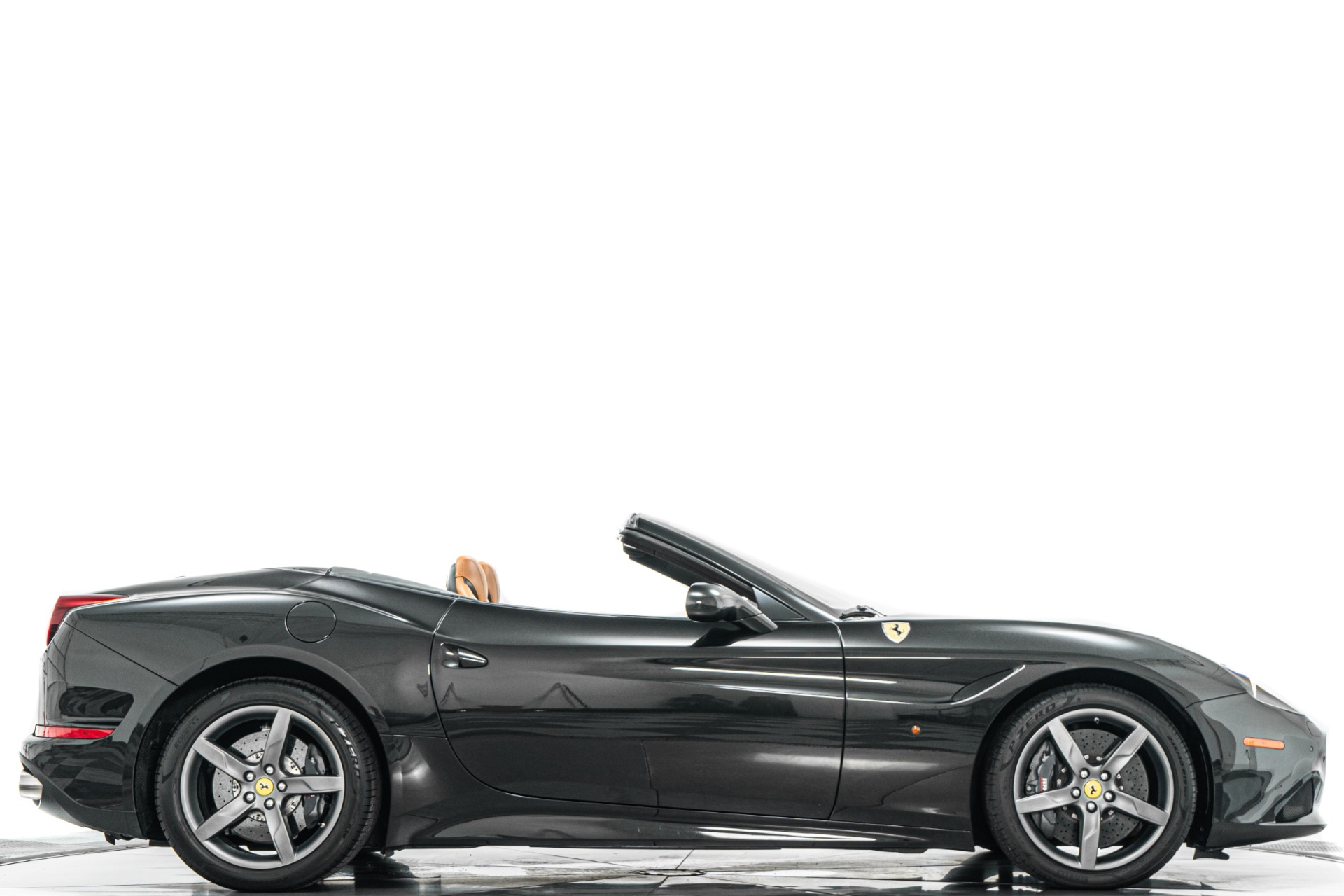 2015 Ferrari California T Base
