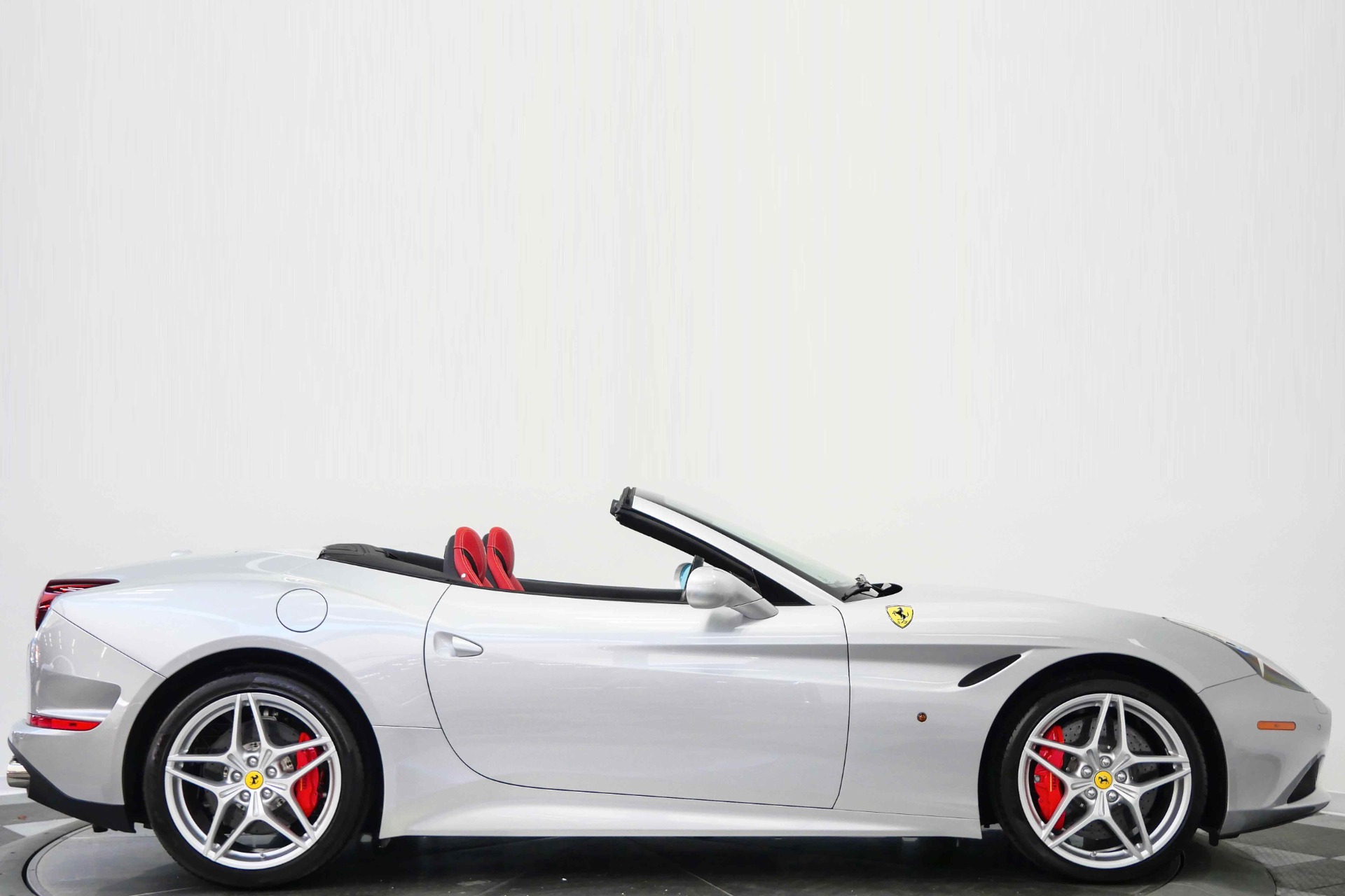 2017 Ferrari California -'s photo