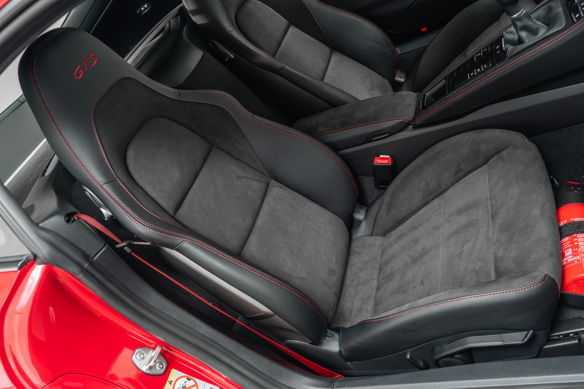 2025 718 Cayman GTS 4.0 -6 Speed Manual, SportDesign Package picture #16