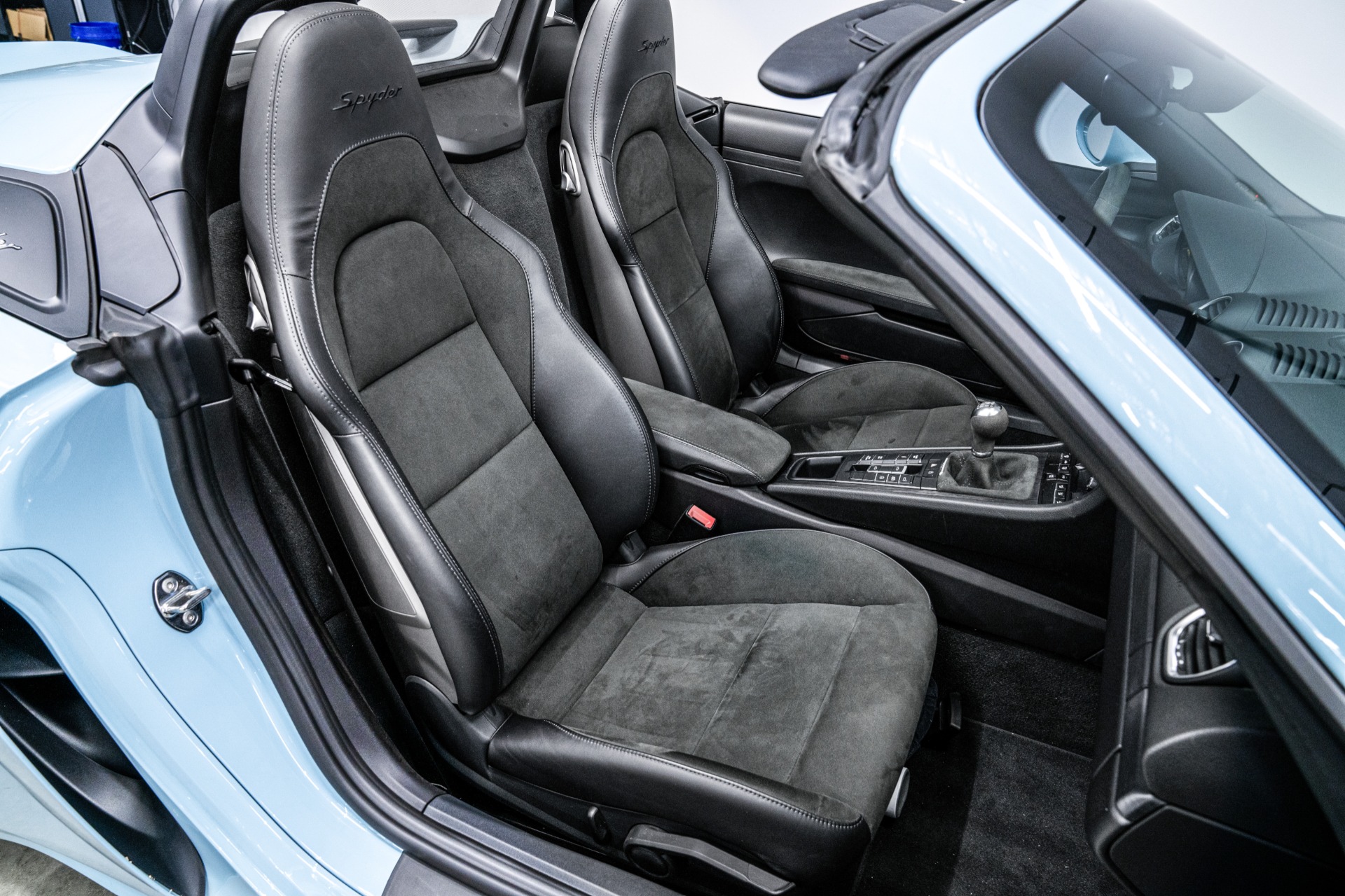 2022 718 Boxster Spyder -Paint To Sample, 6 Speed Manual picture #15