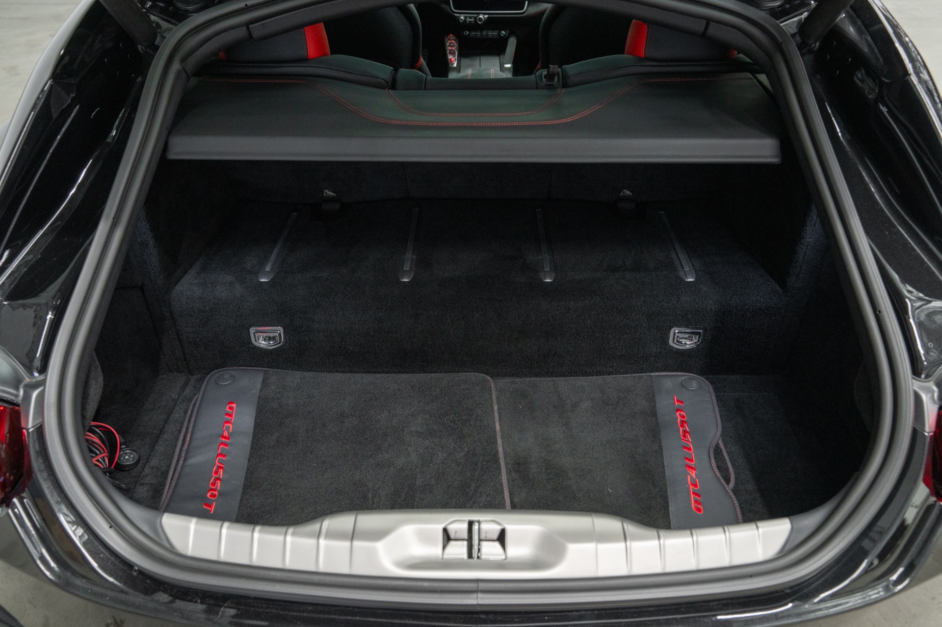 2020 GTC4Lusso -Diamond Quilted Ventilated Seats, Red Stitching, Scuderia Shields picture #16