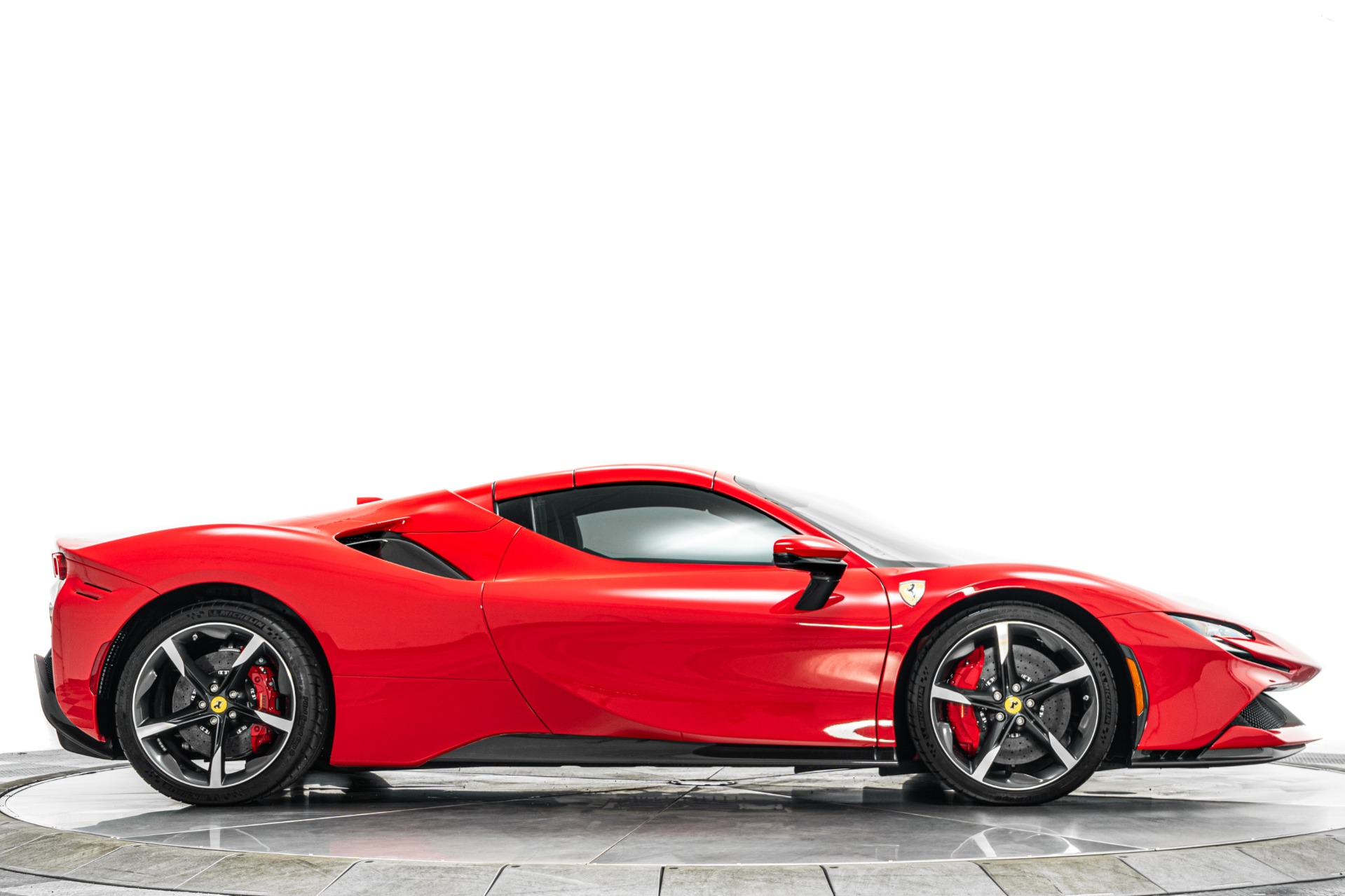 2025 SF90 Spider picture #15