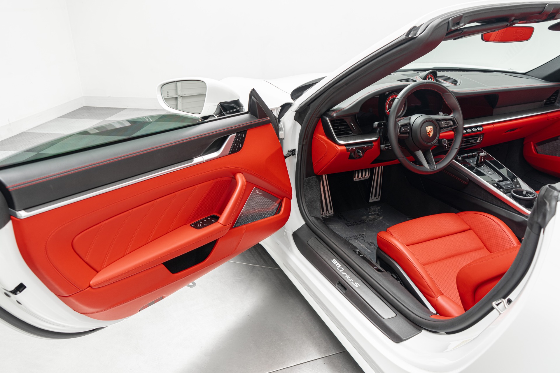 2024 911 Turbo S Cabriolet -SportDesign Package, Exclusive Manufaktur Interior picture #21
