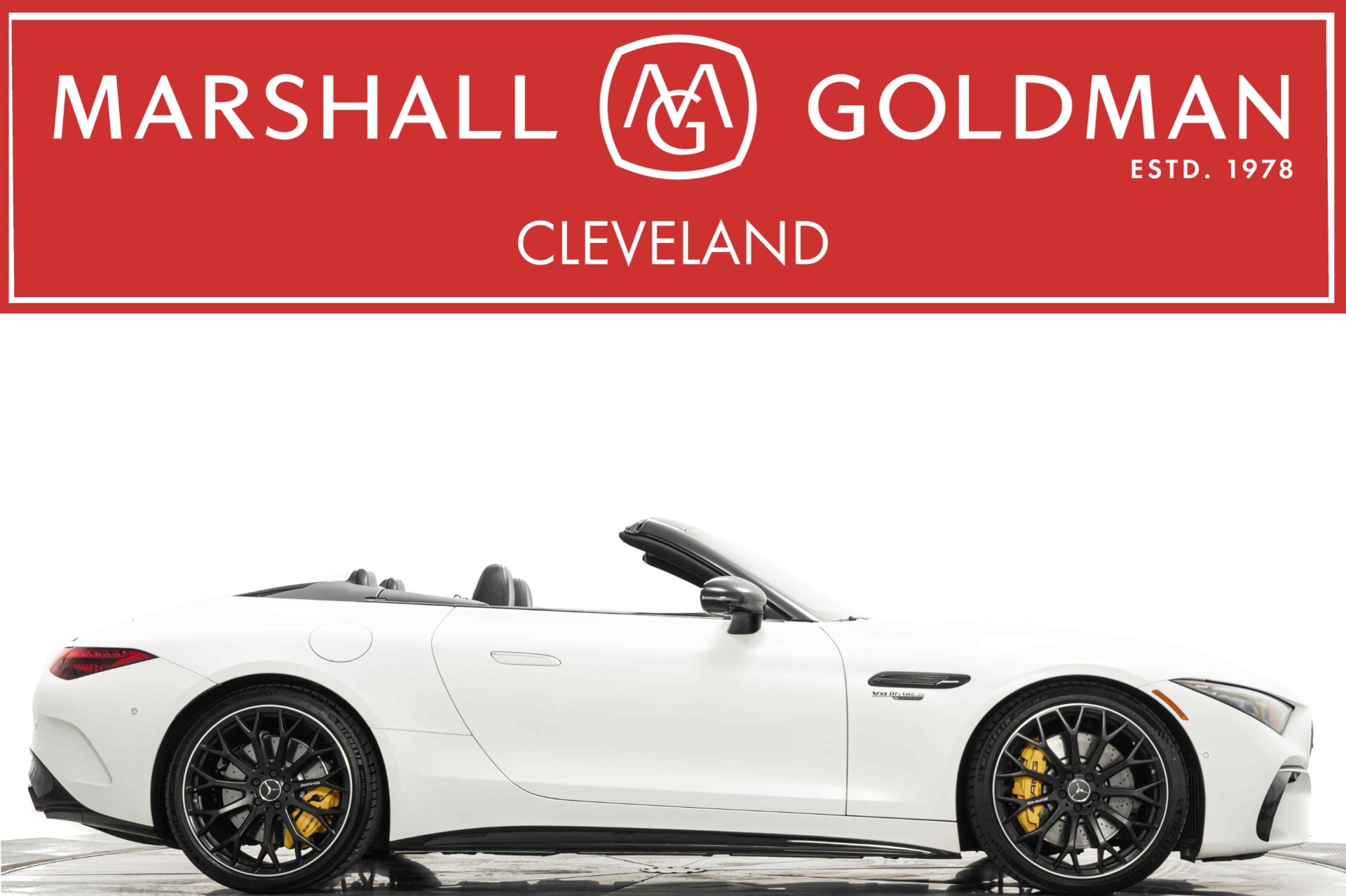 MANUFAKTUR Moonlight White magno 2022 Mercedes-Benz SL-Class AMG SL 63 4MATIC Convertible All-Wheel Drive 9-Speed Automatic