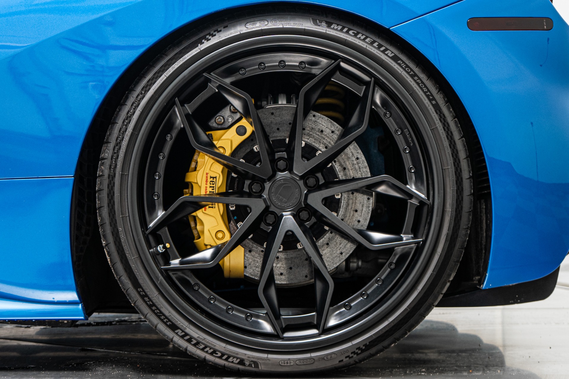 2017 488 Spider -Suspension Lifter, Led Steering Wheel picture #9