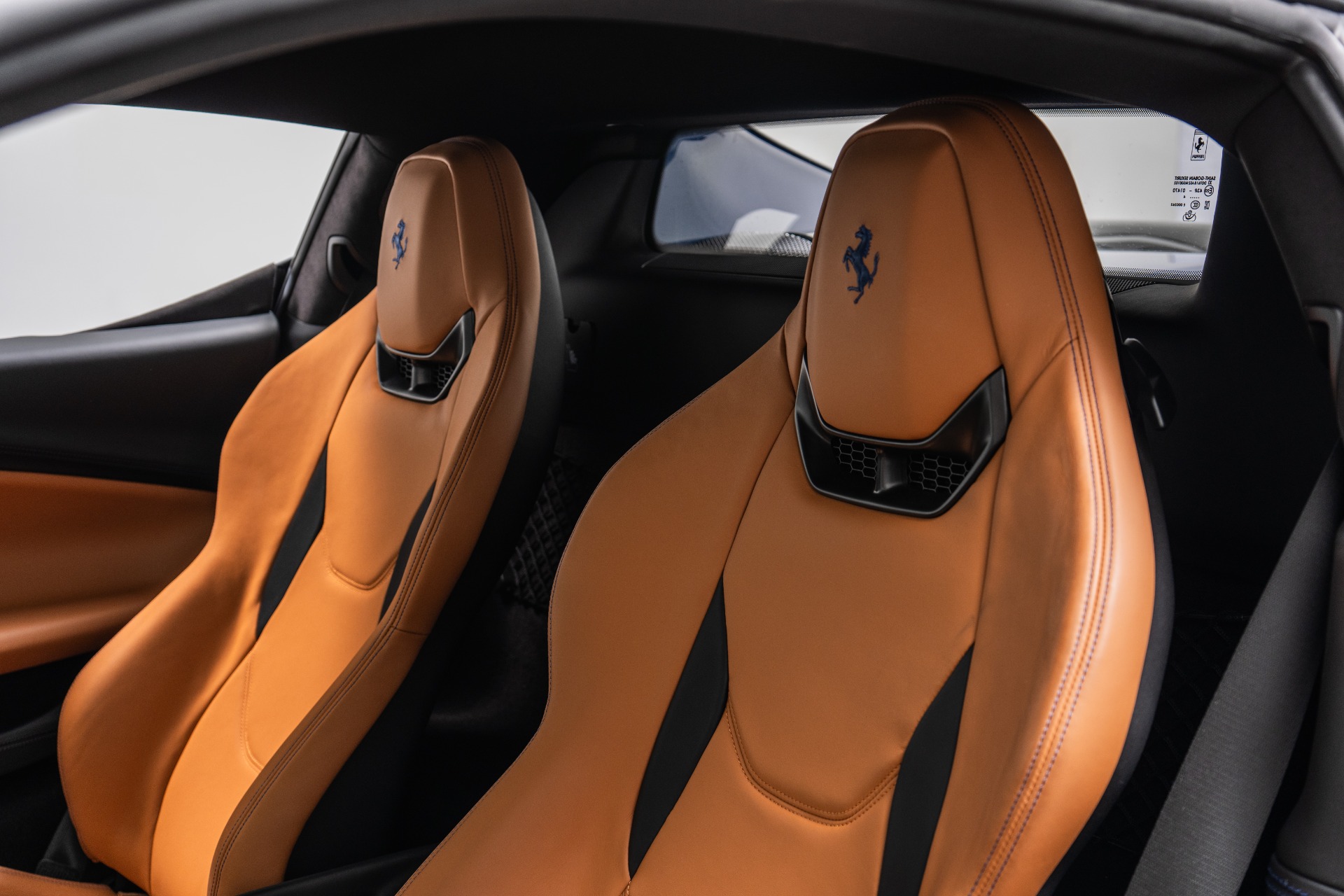 2024 296 GTB -968 Miles, Carbon Fiber Driving Zone, Passenger Display picture #26