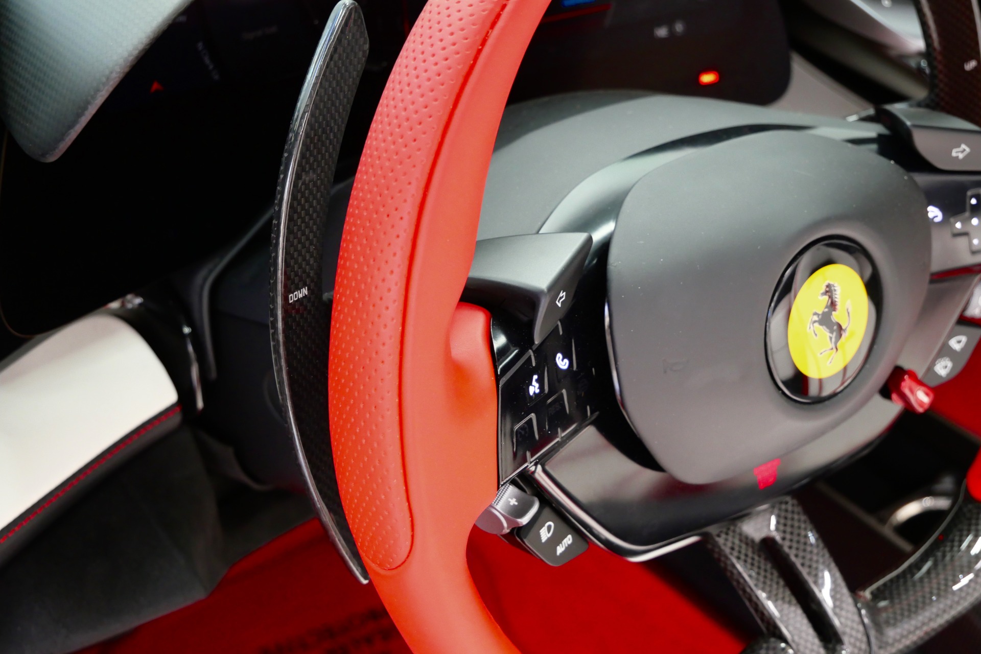 2025 SF90 Spider -$718K MSRP, Two-Tone Exterior, Two-Tone Interior, Extensive Carbon picture #28