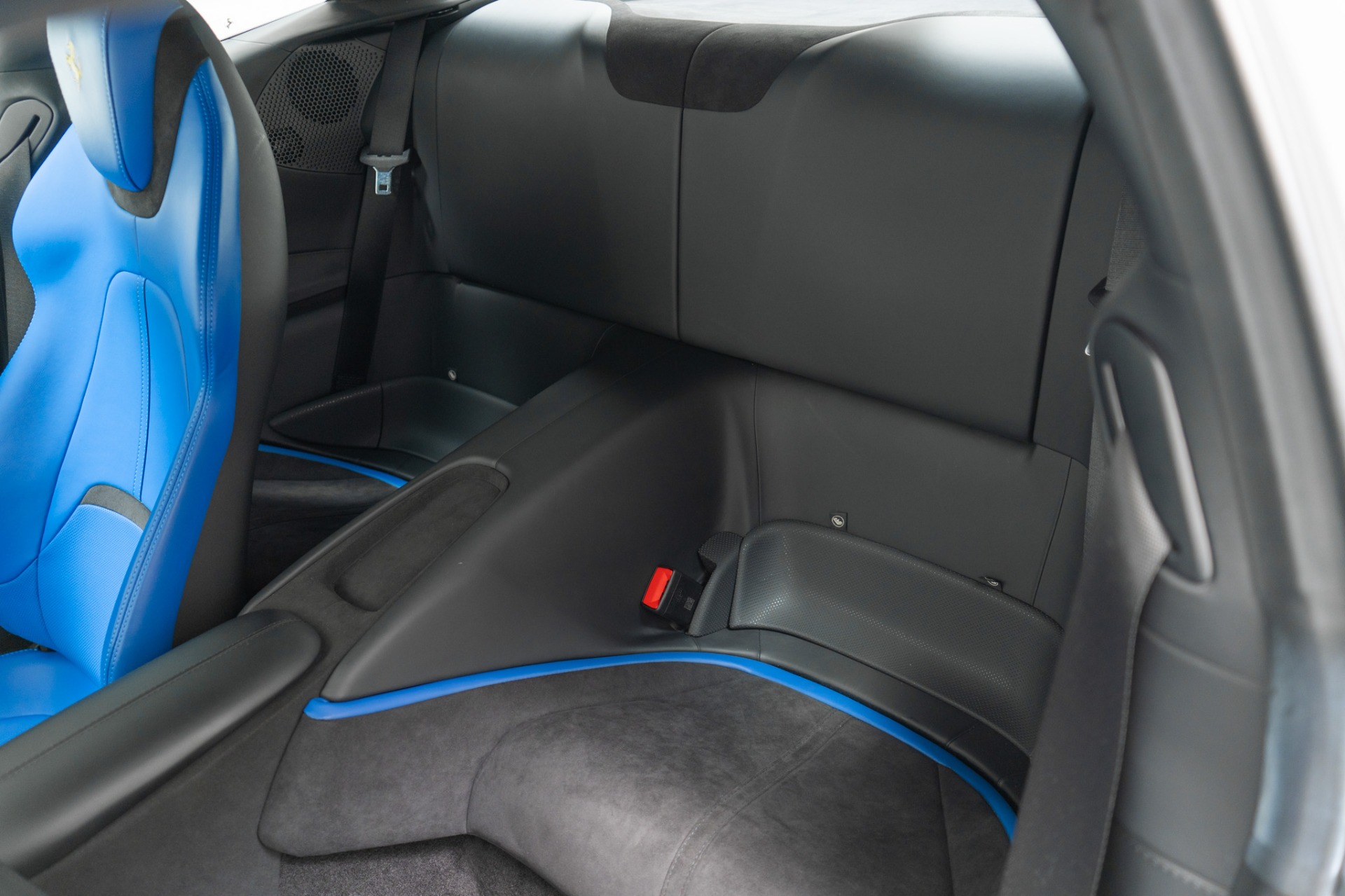 2022 Roma -Two-Tone Interior, Carbon Fiber Interior Trim, JBL HiFi picture #14
