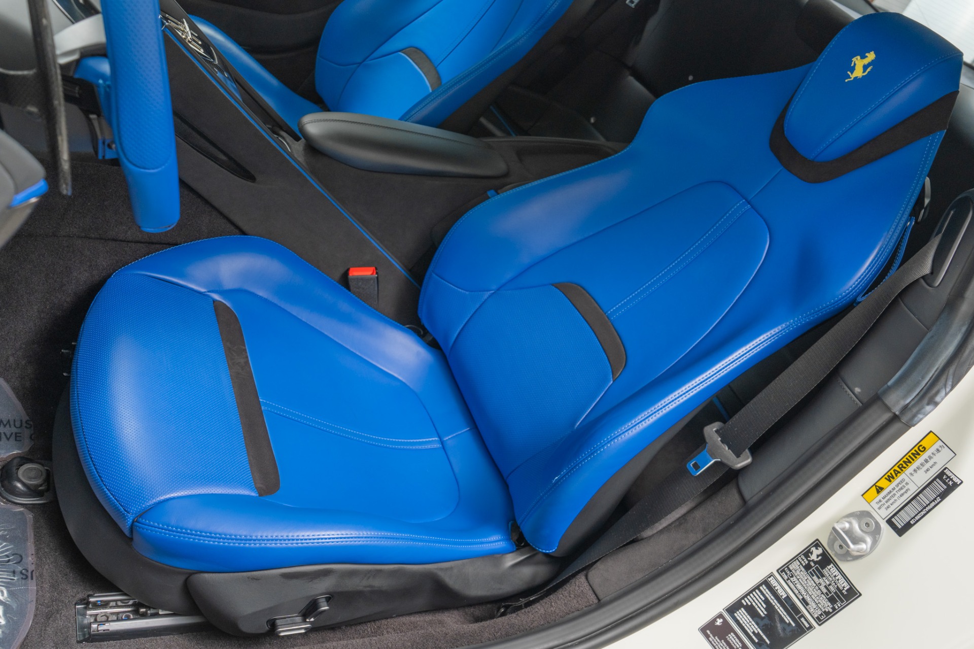 2022 Roma -Two-Tone Interior, Carbon Fiber Interior Trim, JBL HiFi picture #22