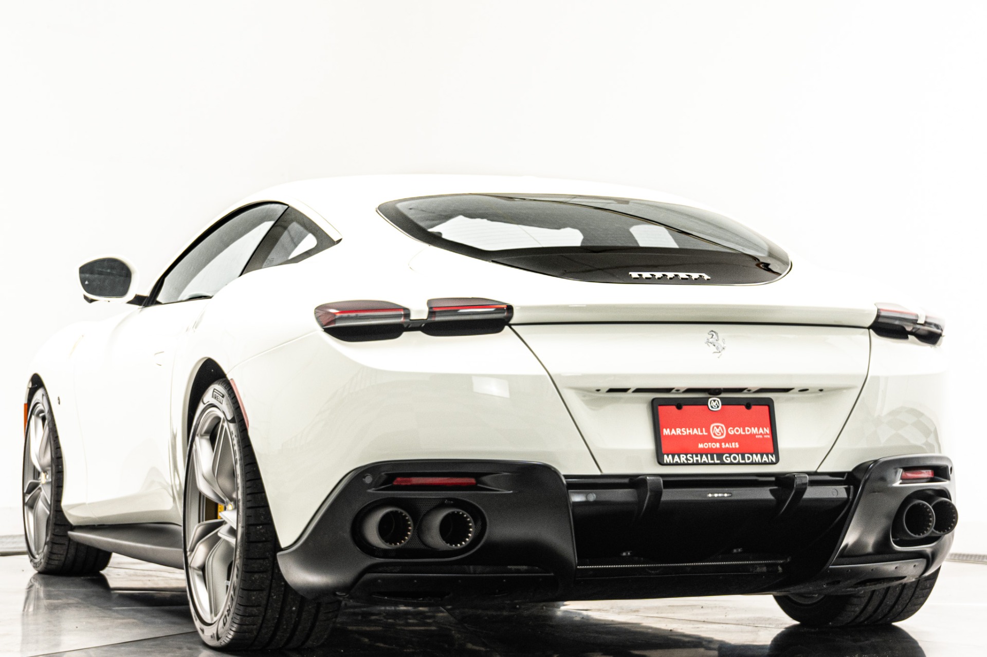2022 Roma -Two-Tone Interior, Carbon Fiber Interior Trim, JBL HiFi picture #5