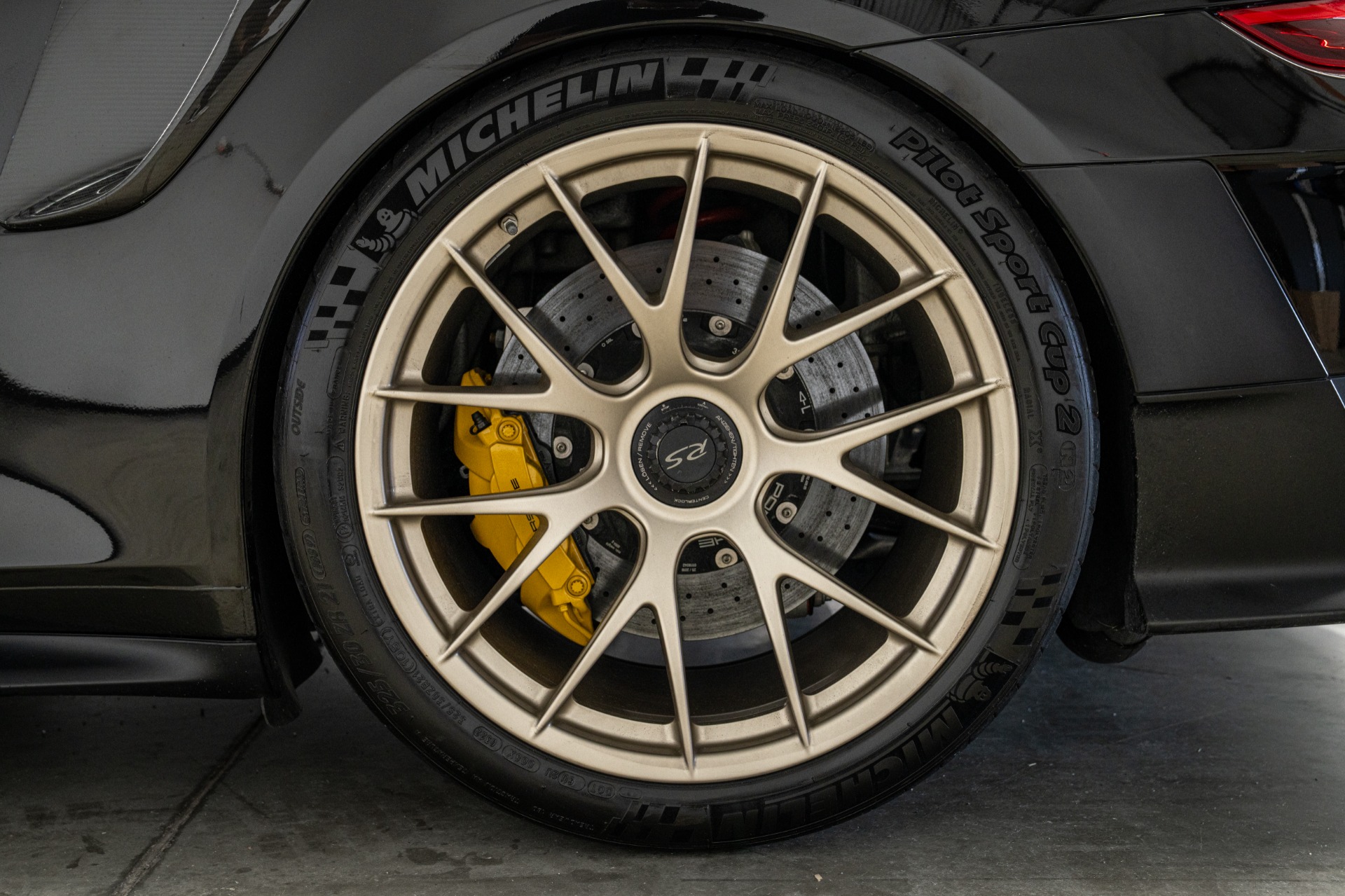 2018 911 GT2 RS -Weissach Package, Front Axle Lift, 18 Way Adaptive Sports Seats picture #8