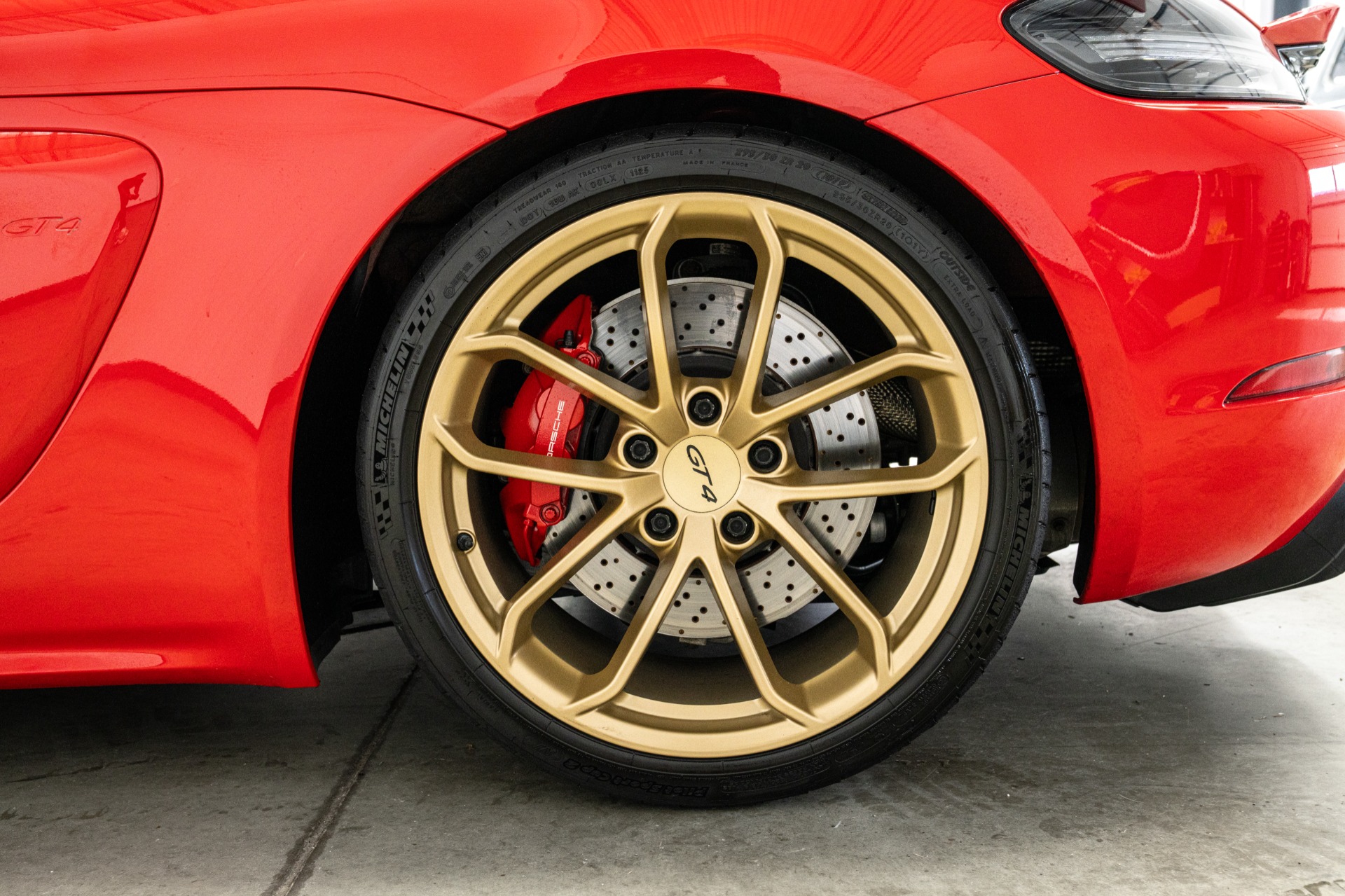 2020 718 Cayman GT4 -6 Speed Manual, Satin Aurum Wheels picture #8