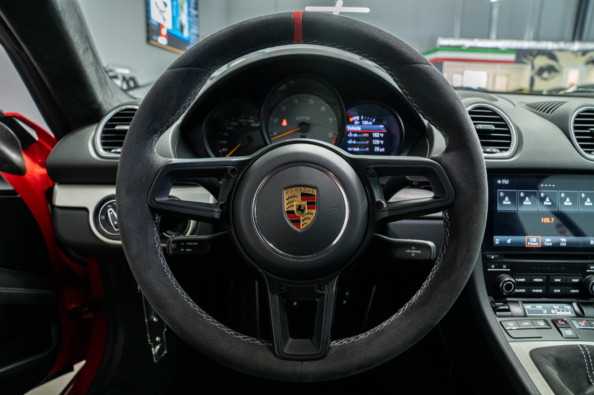 2020 718 Cayman GT4 -6 Speed Manual, Satin Aurum Wheels picture #12