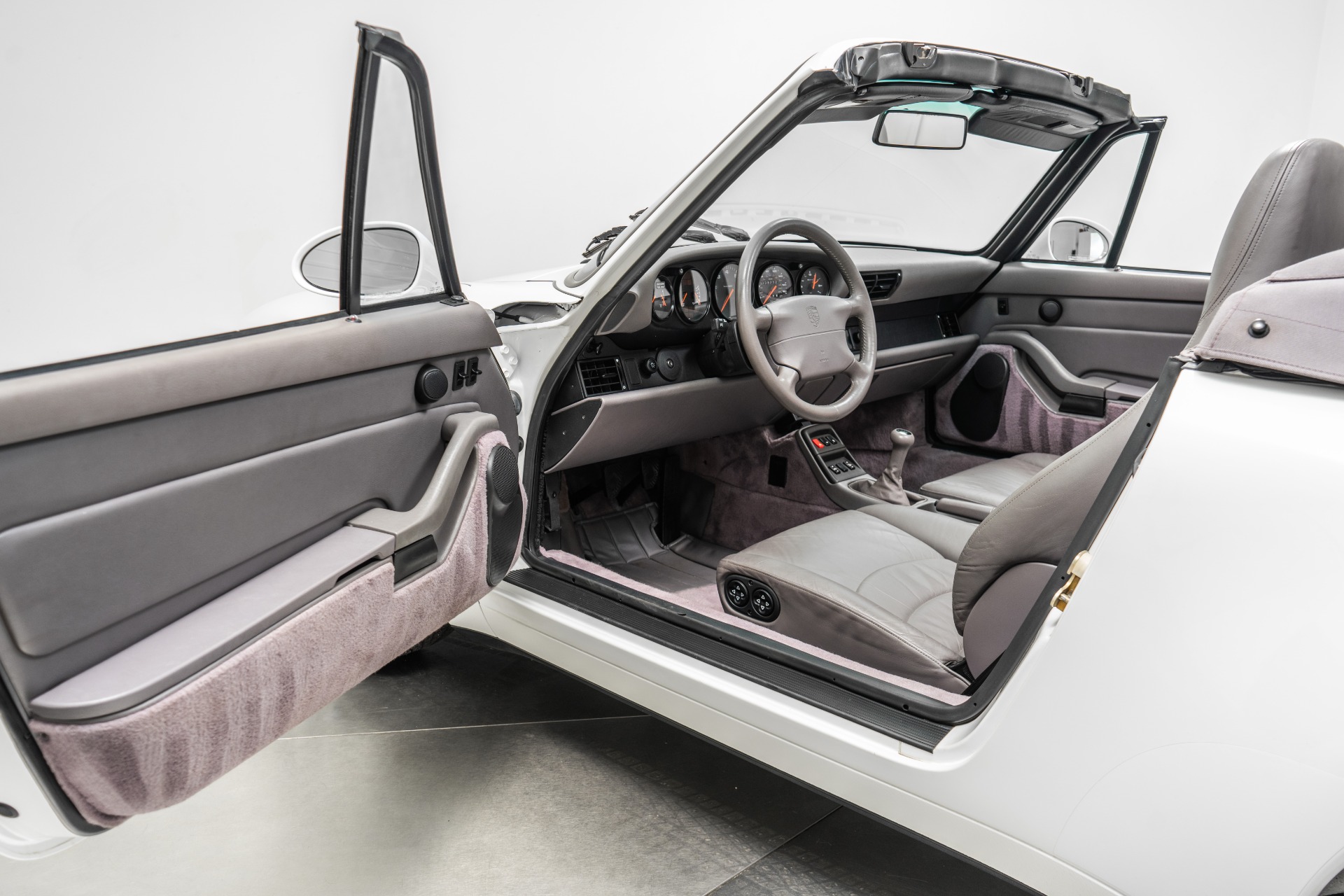 1995 911 Carrera Cabriolet -6 Speed Manual, Very Low Miles picture #20