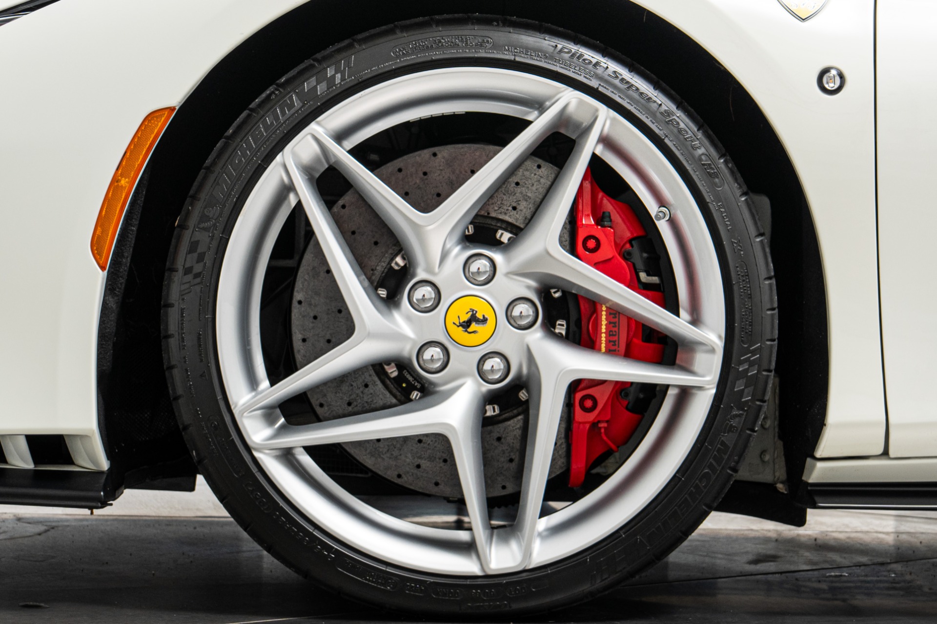 2023 F8 Spider -Low Miles, Two-Tone Paint, Carbon Driving Zone, Passenger Display picture #8