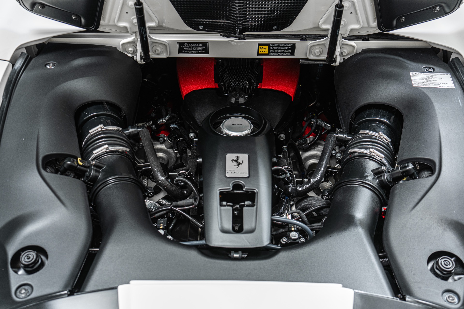 2023 F8 Spider -Low Miles, Two-Tone Paint, Carbon Driving Zone, Passenger Display picture #10