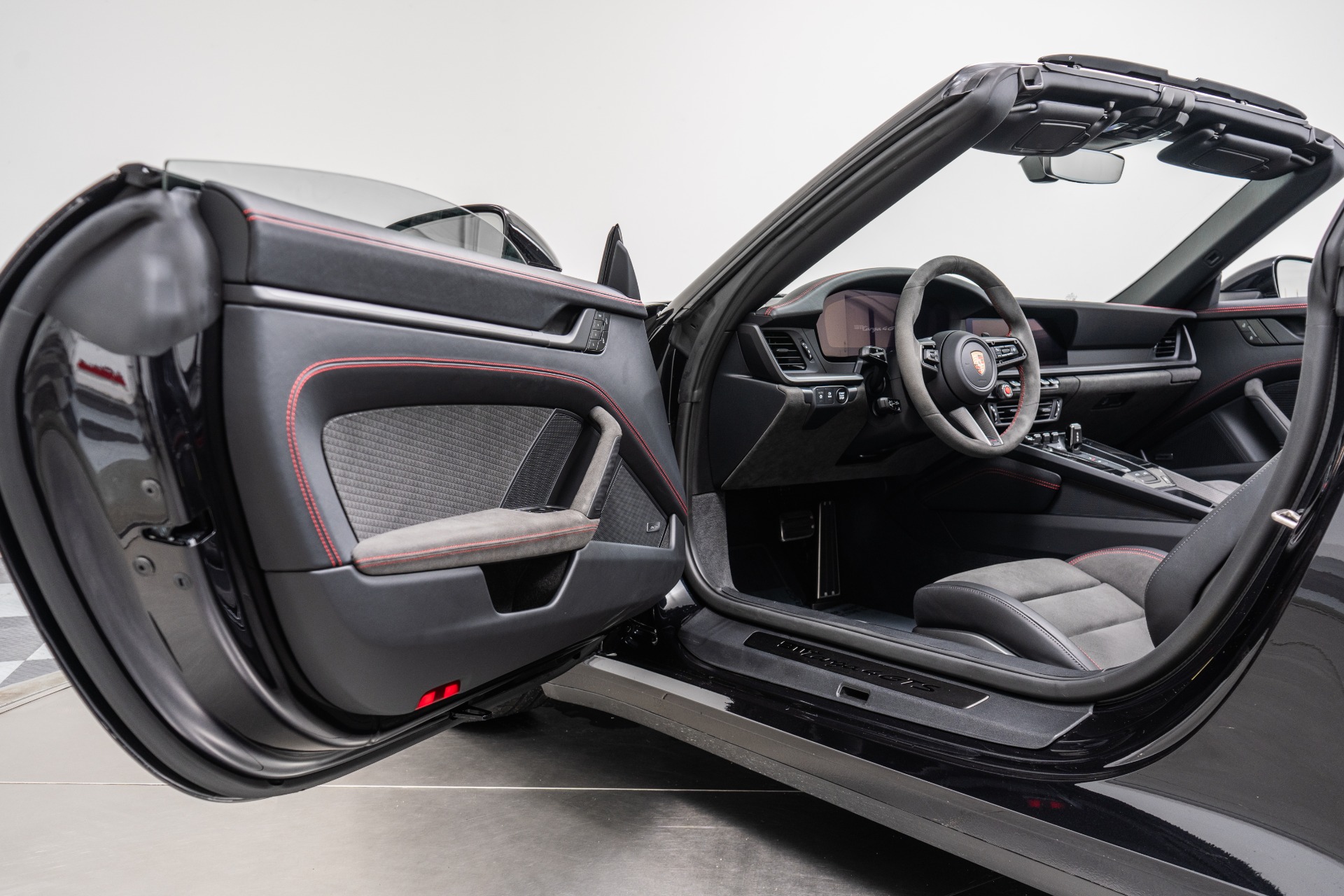2026 911 Targa 4 GTS -Premium Package, 532 Horsepower picture #21