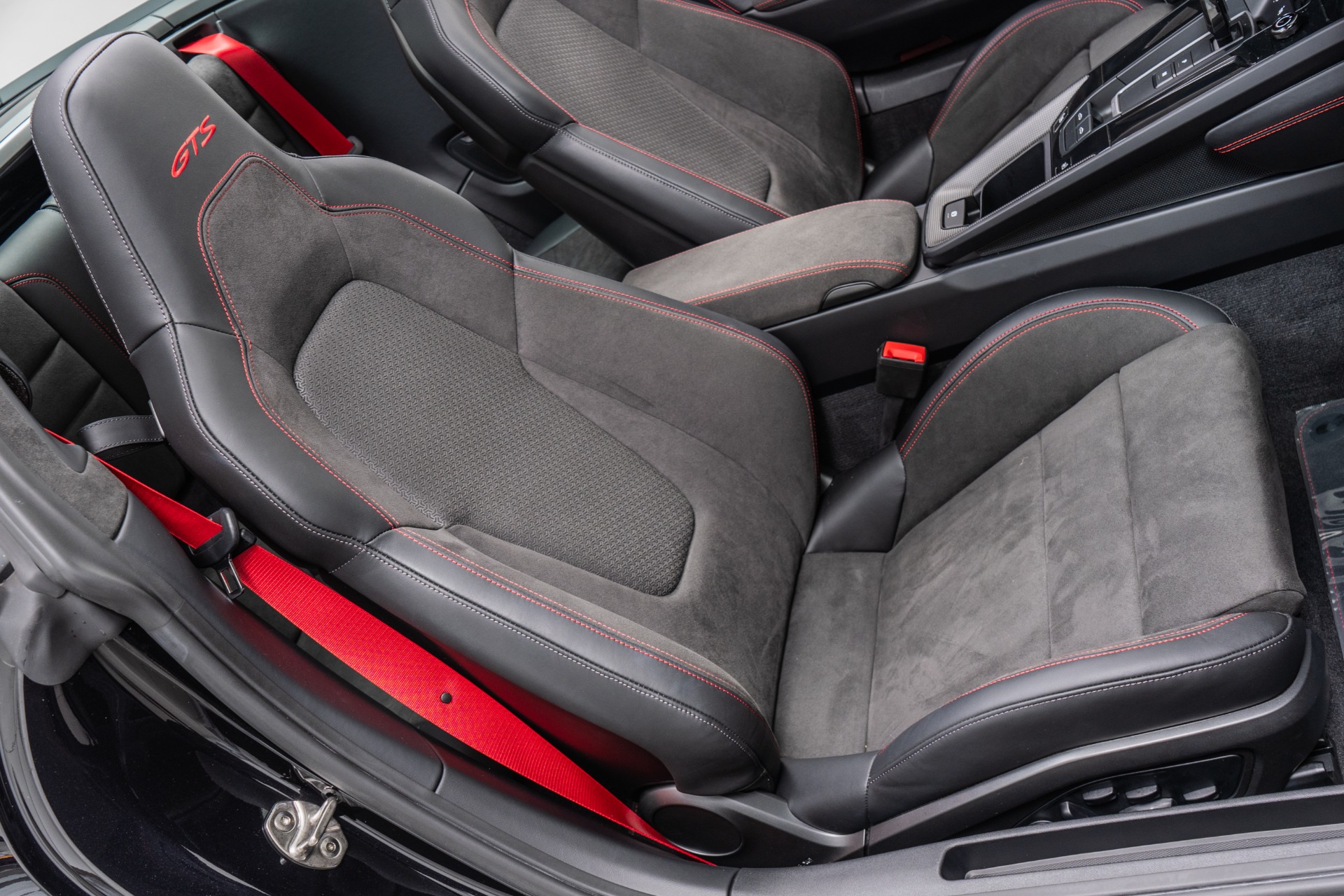 2026 911 Targa 4 GTS -Premium Package, 532 Horsepower picture #23
