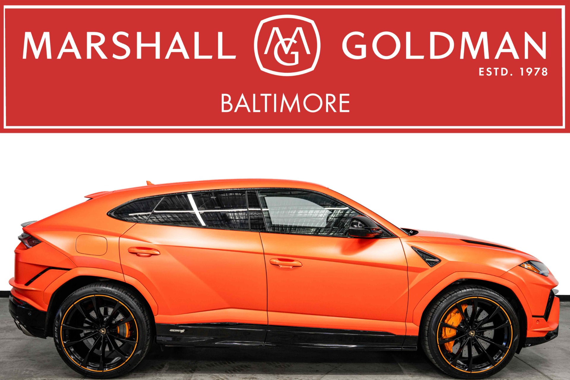 2024 Lamborghini Urus S -Factory Matte Paint, Bicolor Interior