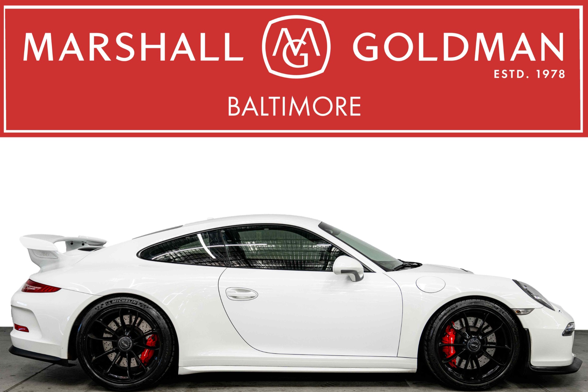 White 2015 Porsche 911 Coupe Rear-Wheel Drive 7-Speed Automatic