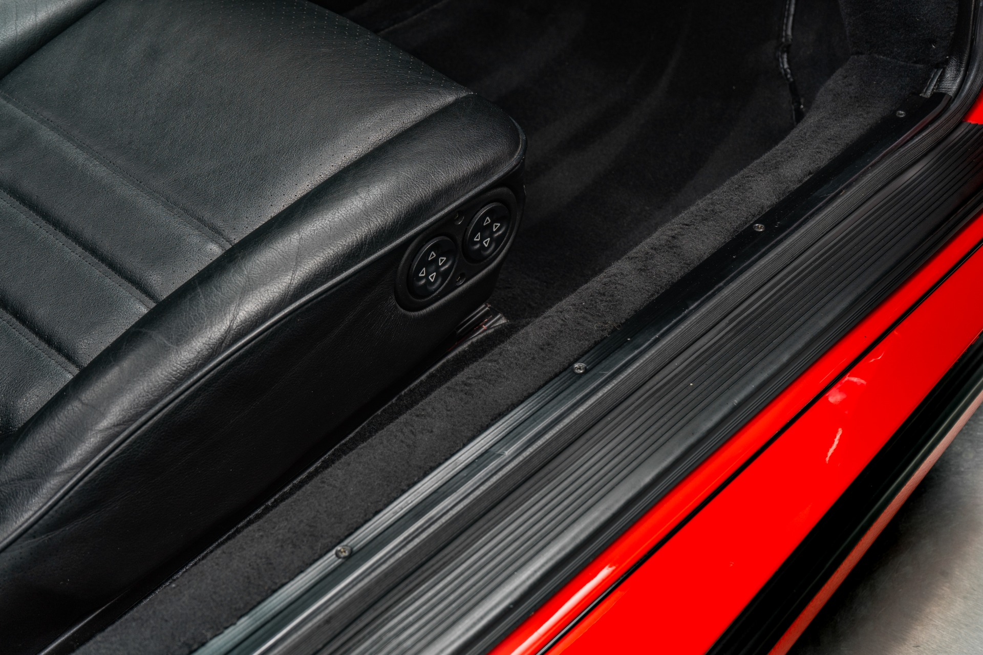 Used-1988-Porsche-911-Turbo-Slantnose-Cabriolet-1611002347.jpg